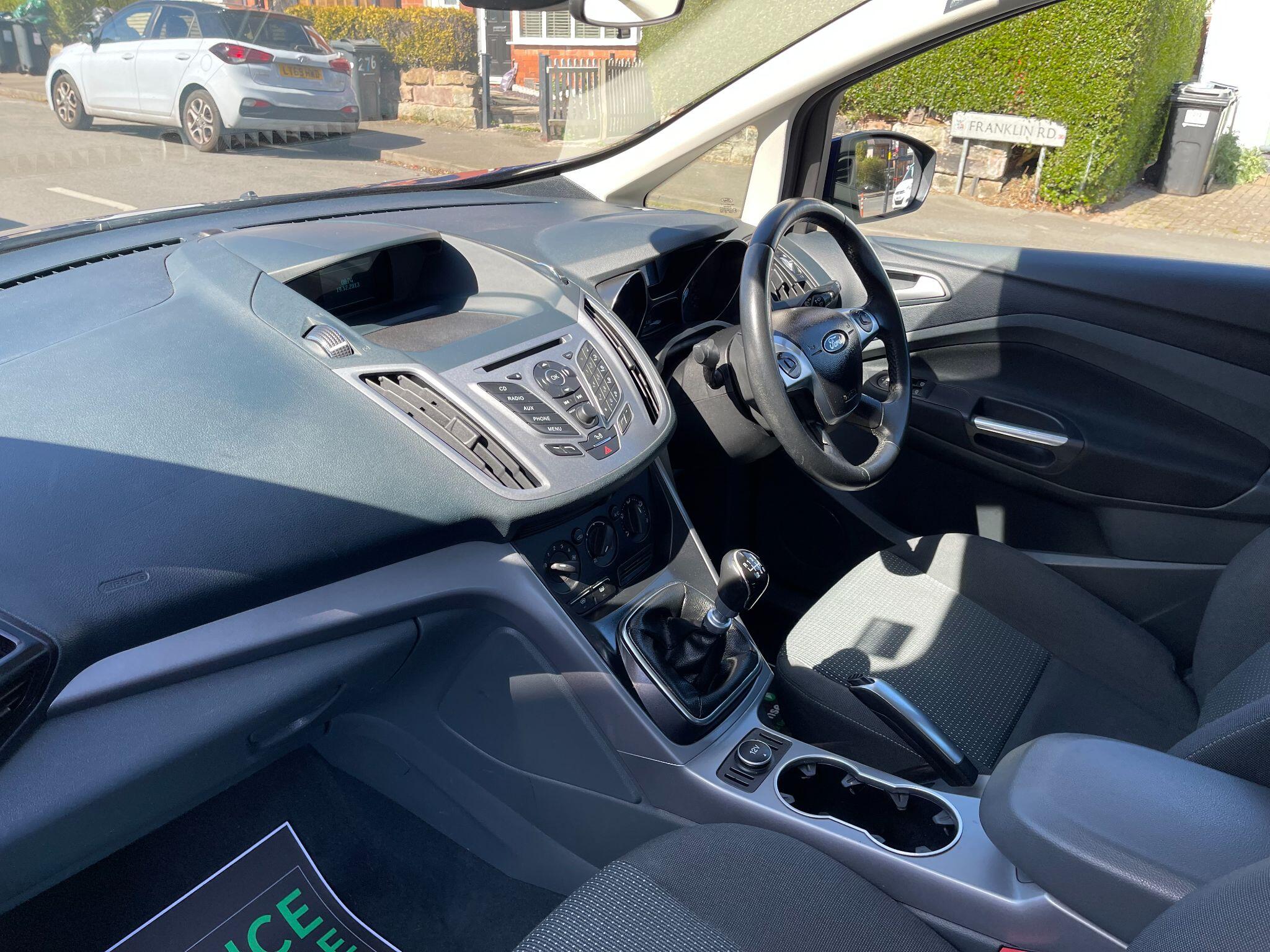 Ford C-Max view 39