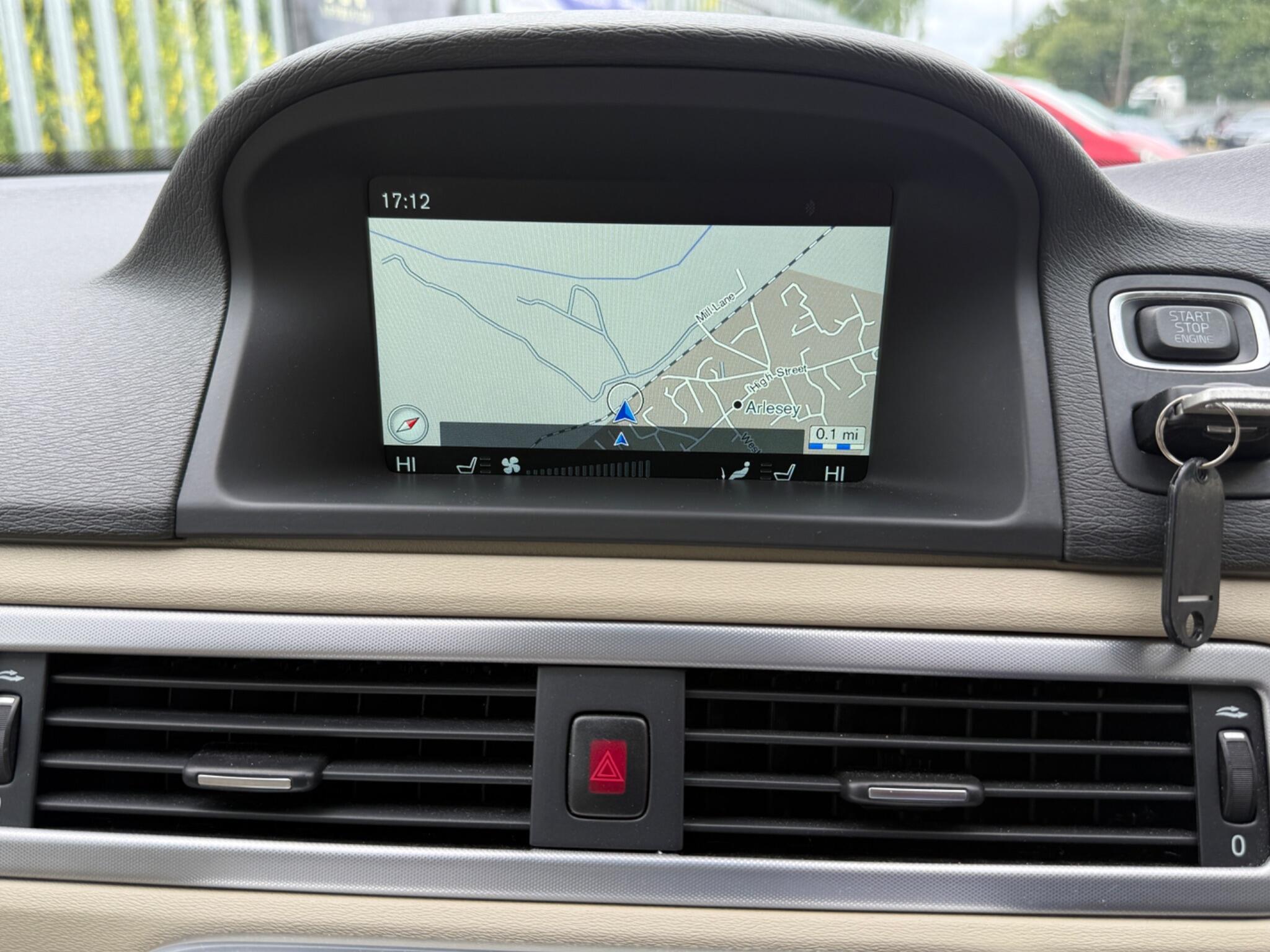 2015 Volvo S80 image 39