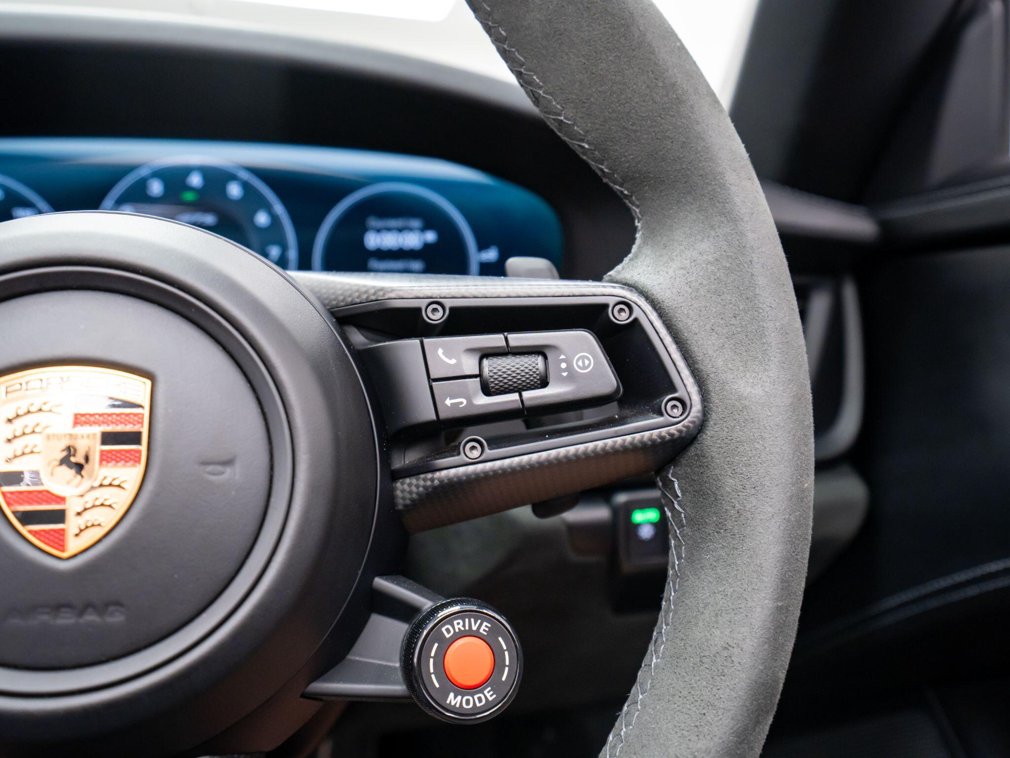 Porsche 911 view 45