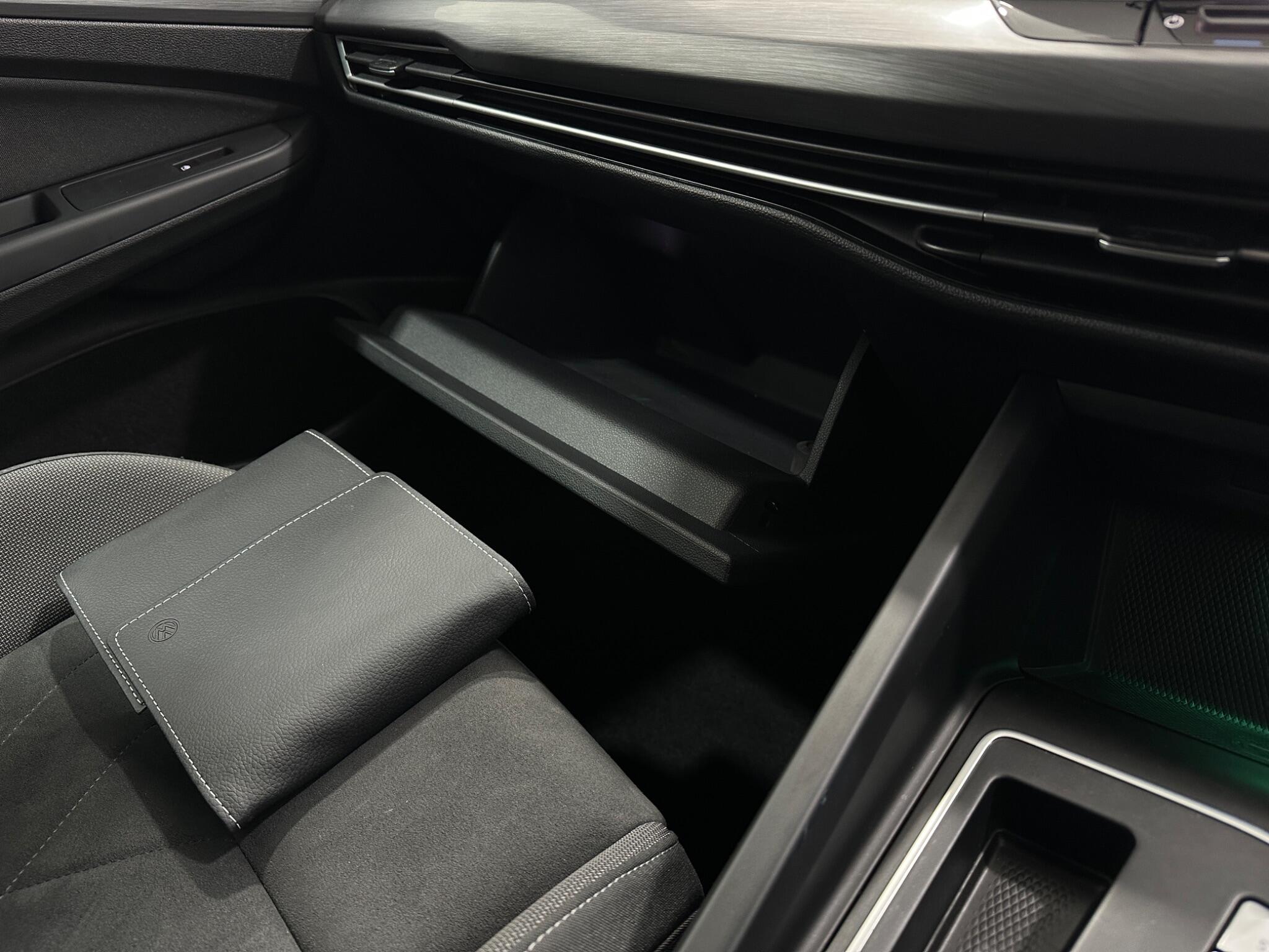 Volkswagen Golf view 28