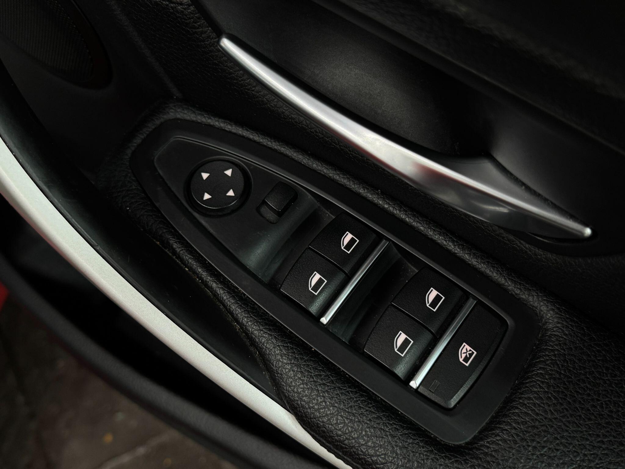 BMW 3 Series view 28