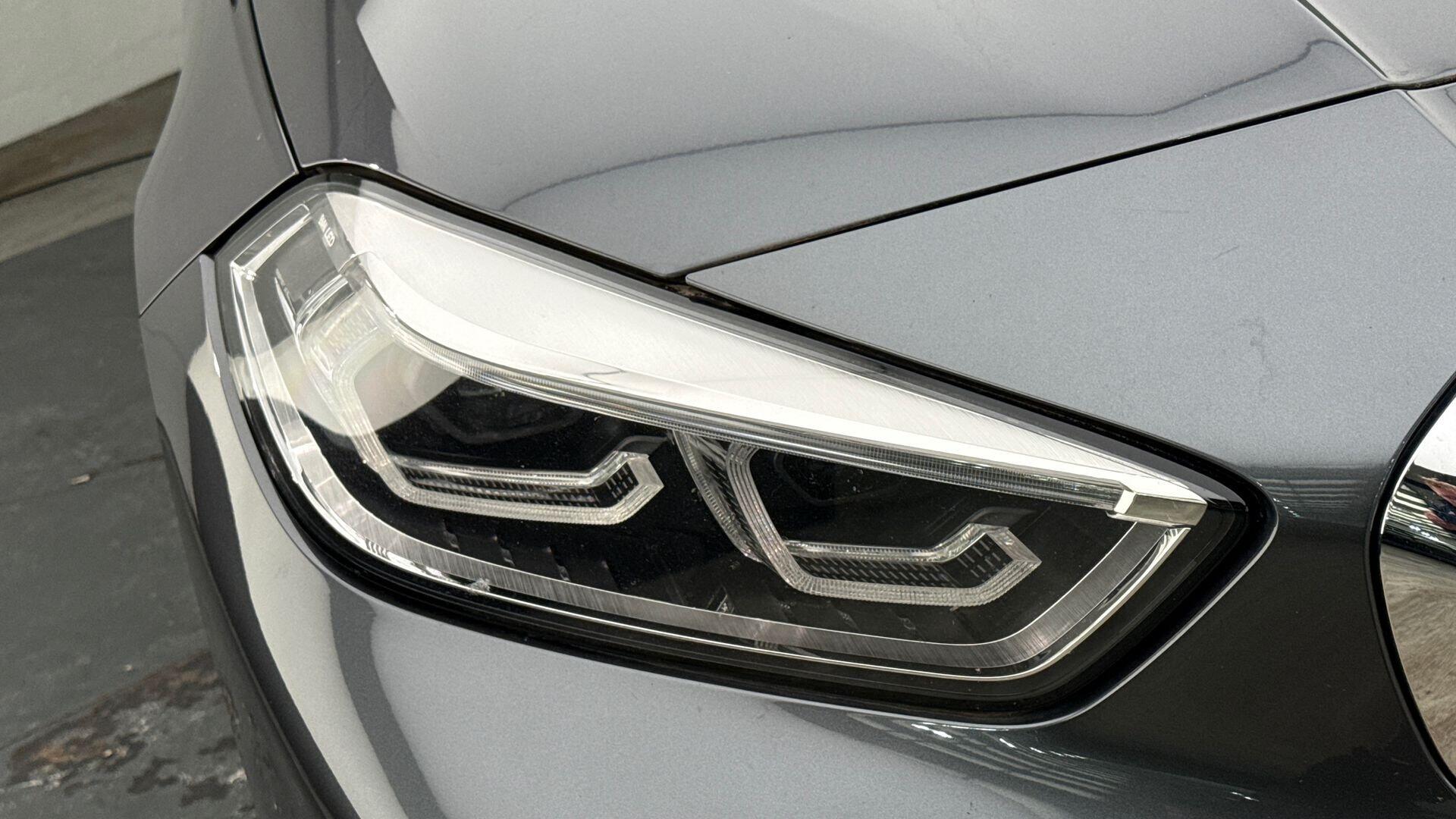 BMW 1 Series view 22