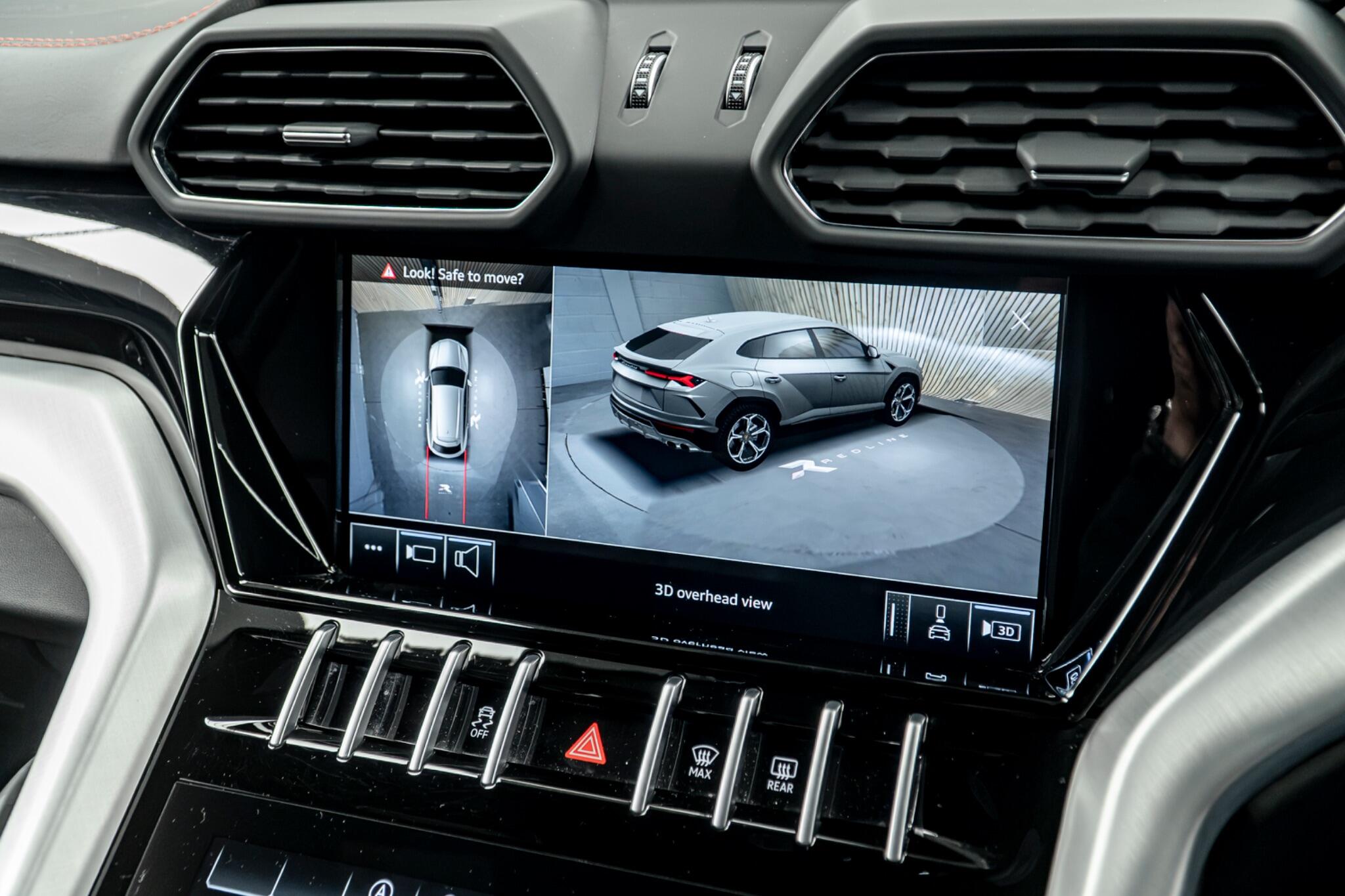 Lamborghini Urus view 28