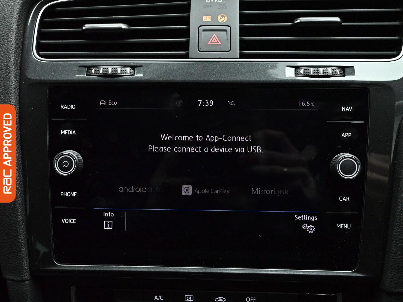 Volkswagen Golf view 14