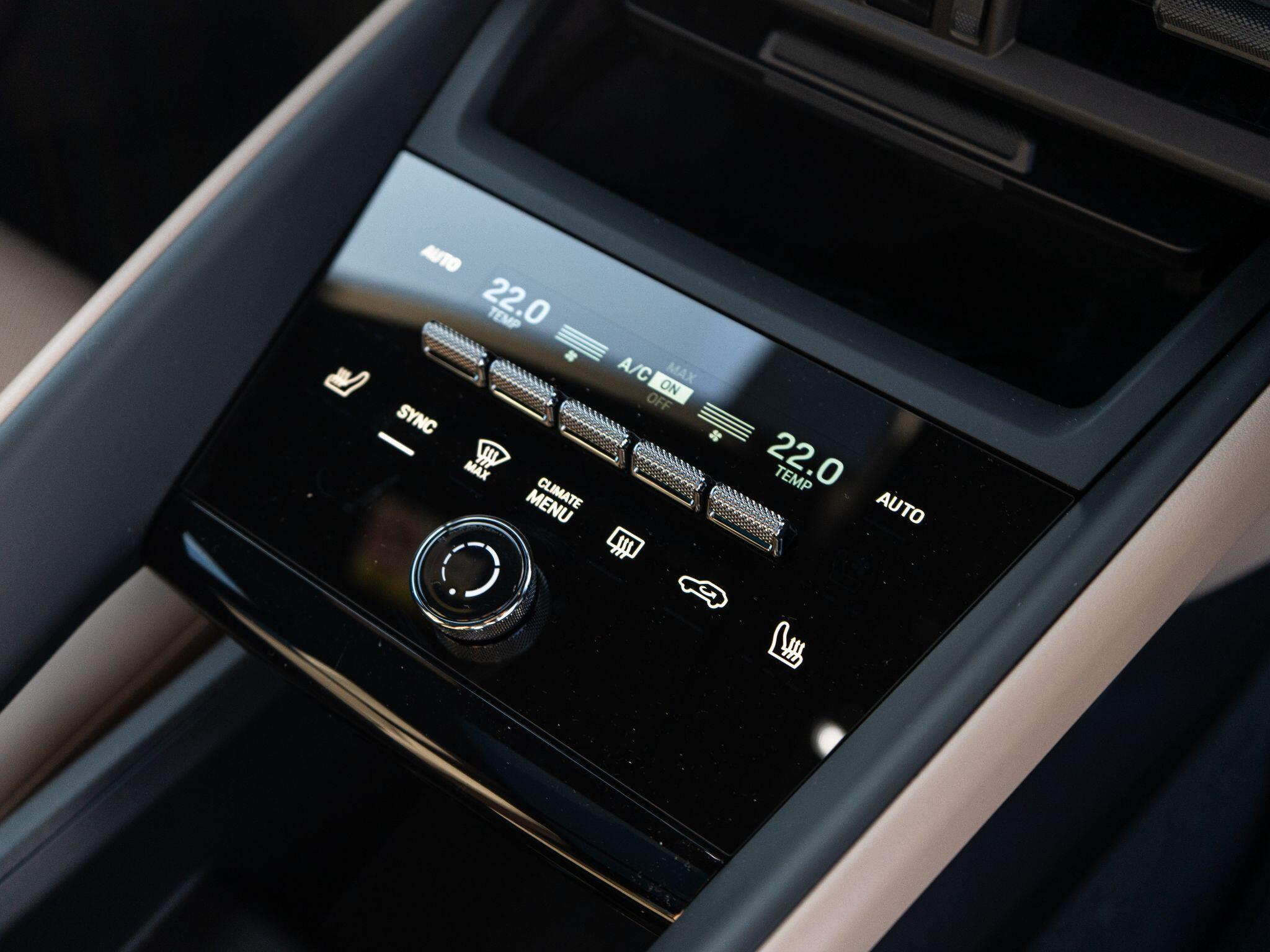 Porsche Macan view 39
