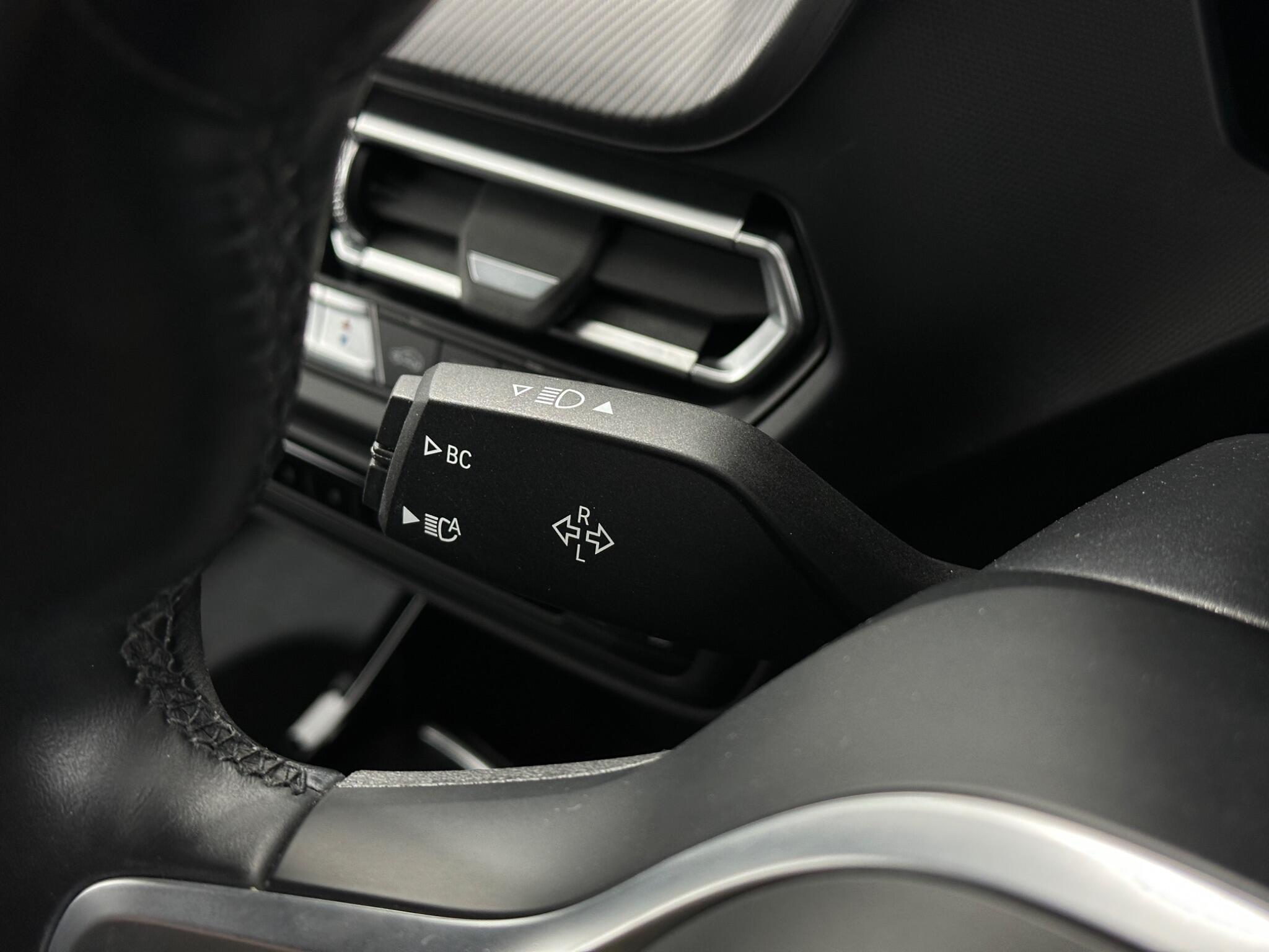 BMW 1 Series view 14