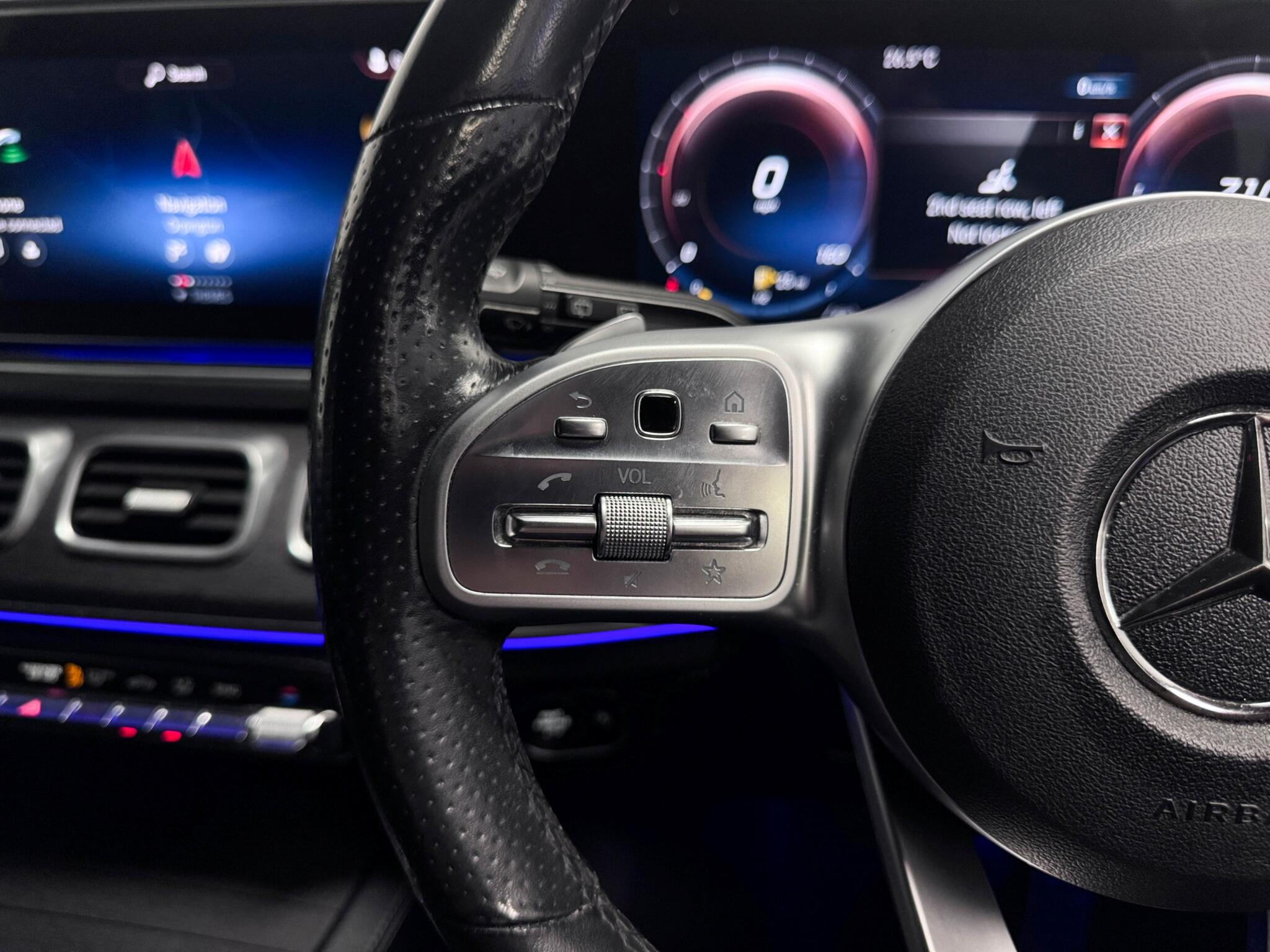 Mercedes-Benz GLE view 12