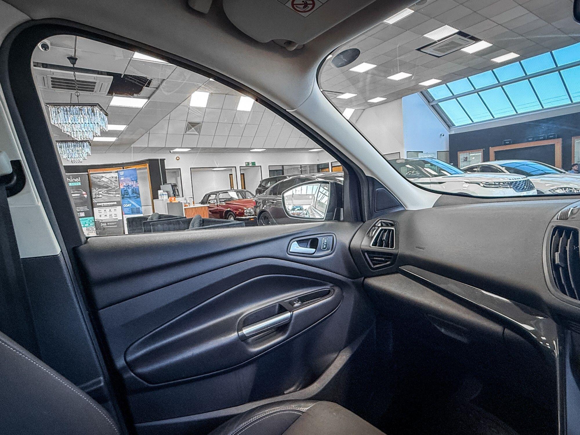 Ford Kuga view 28