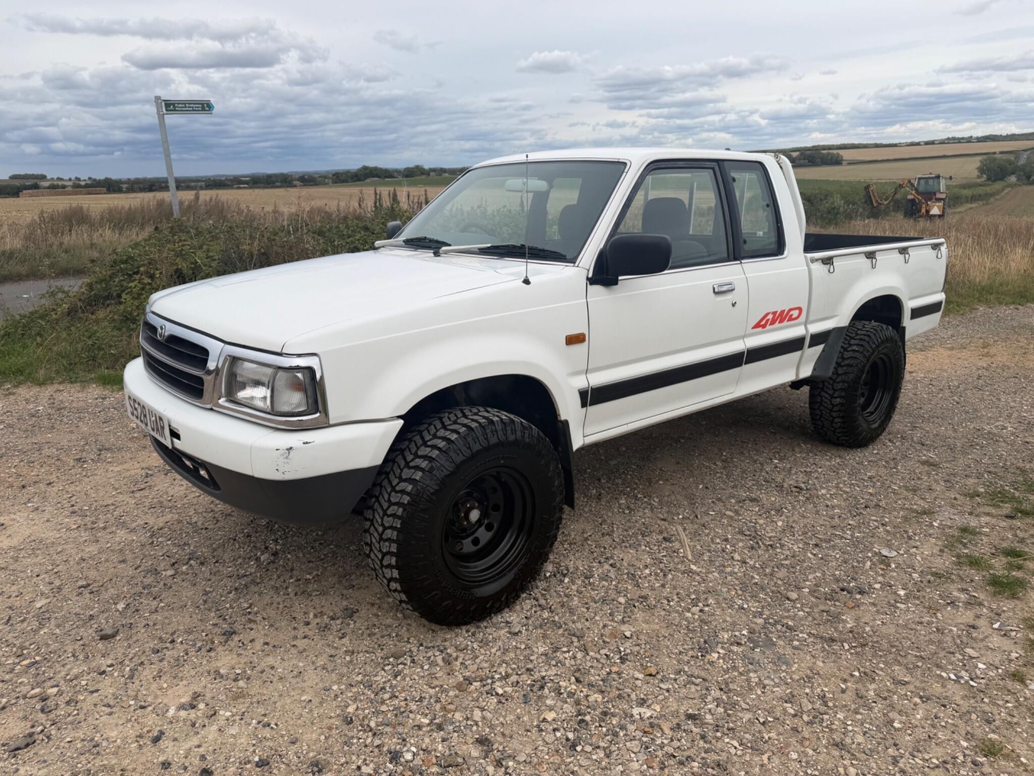 Mazda B2500