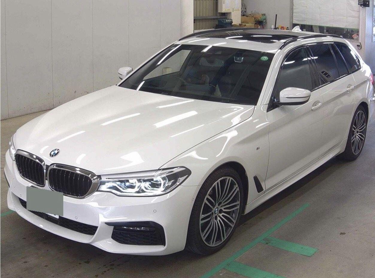 BMW 5 Series view 2