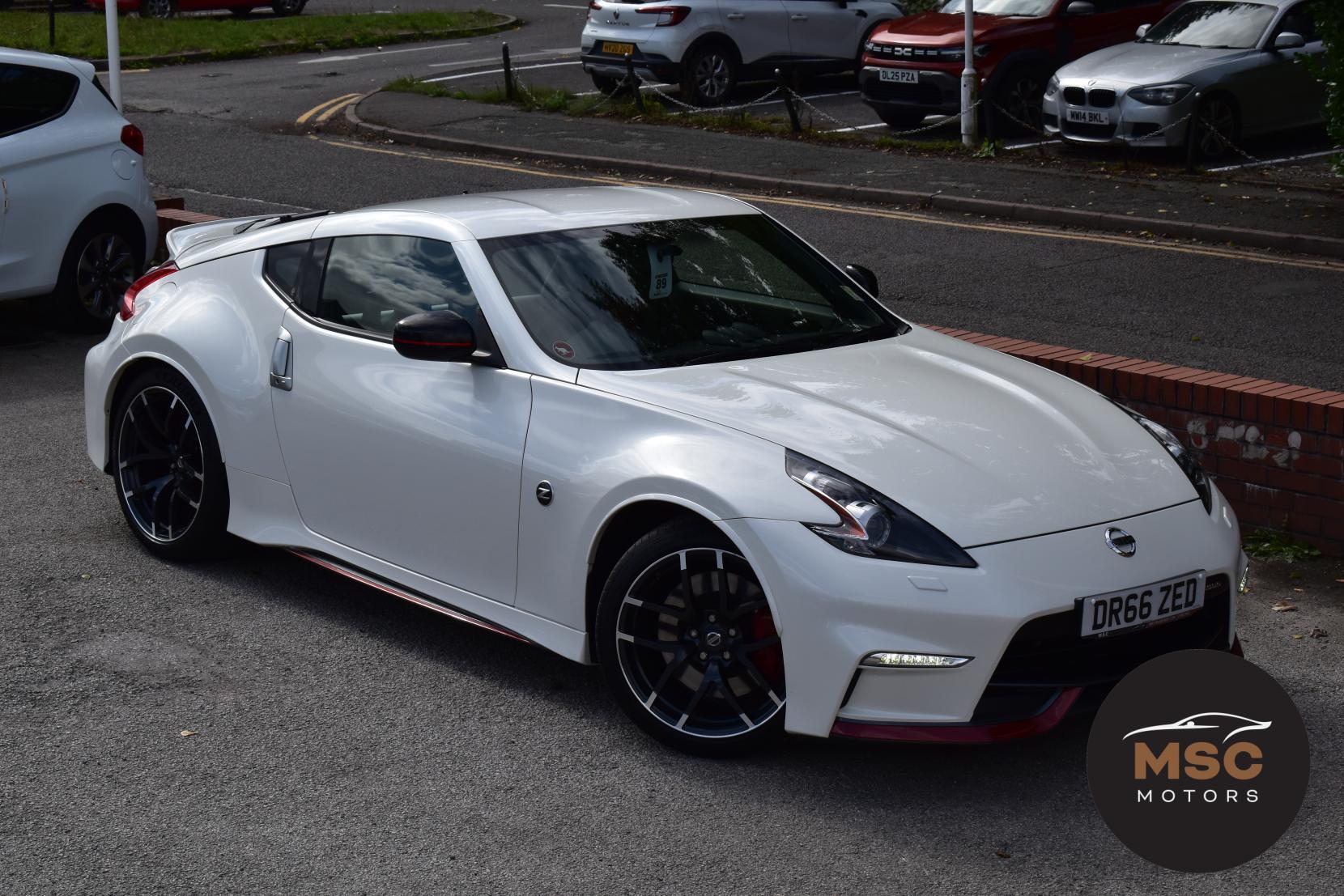 Nissan 370 Z view 31