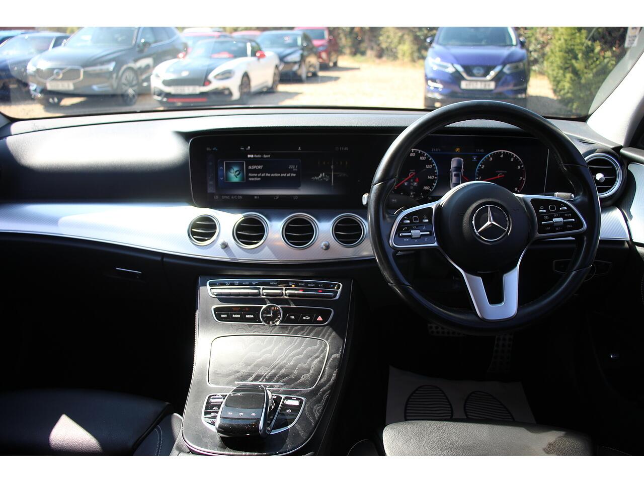 Mercedes-Benz E Class view 19