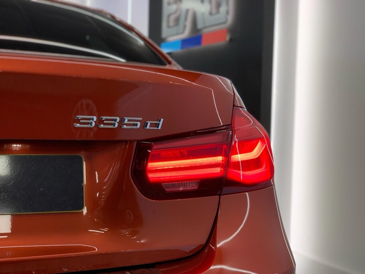 BMW 3 Series view 9