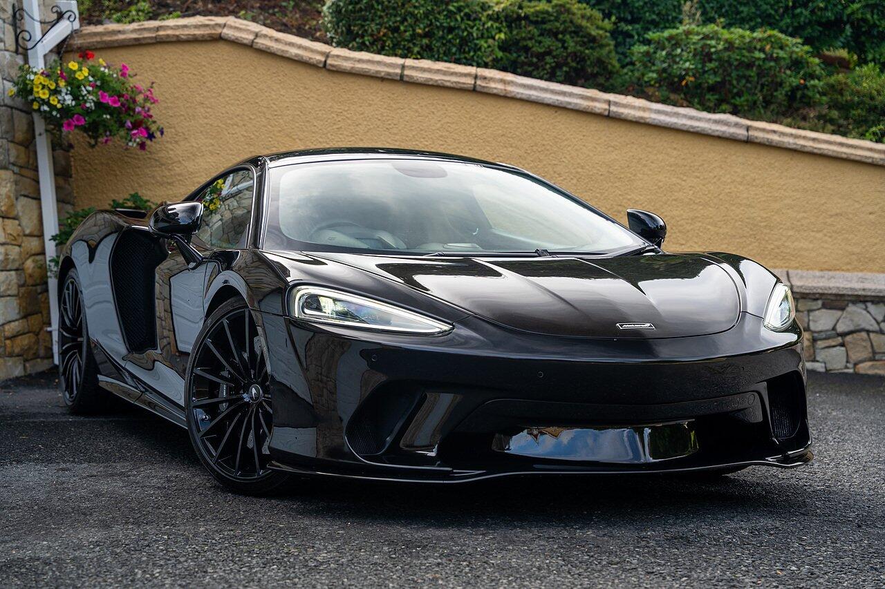 McLaren GT view 26
