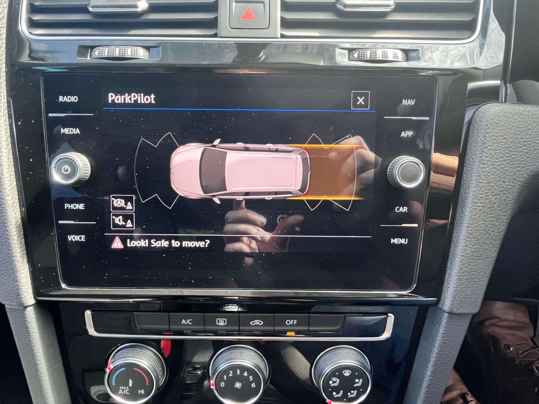 Volkswagen Golf view 22