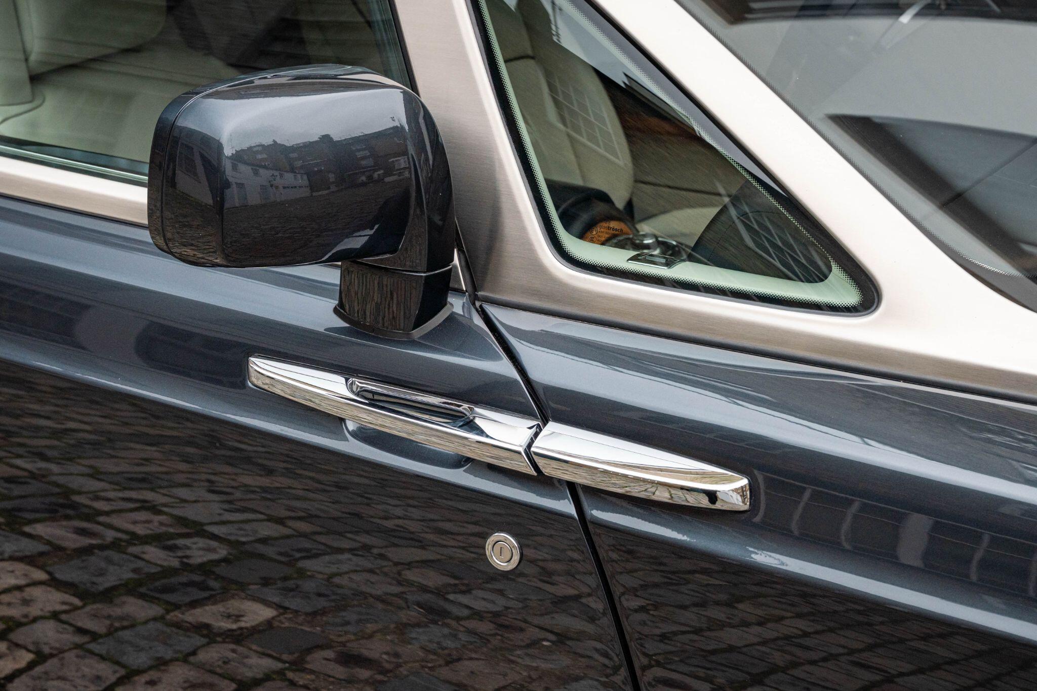 Rolls-Royce Phantom view 27