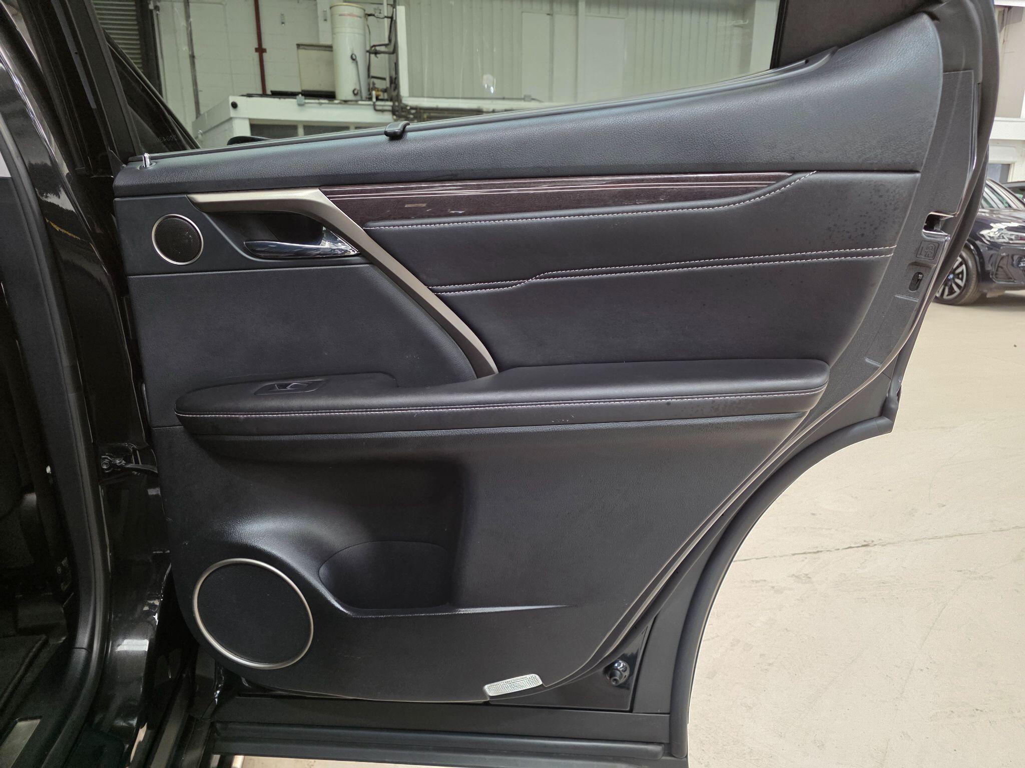Lexus RX view 25