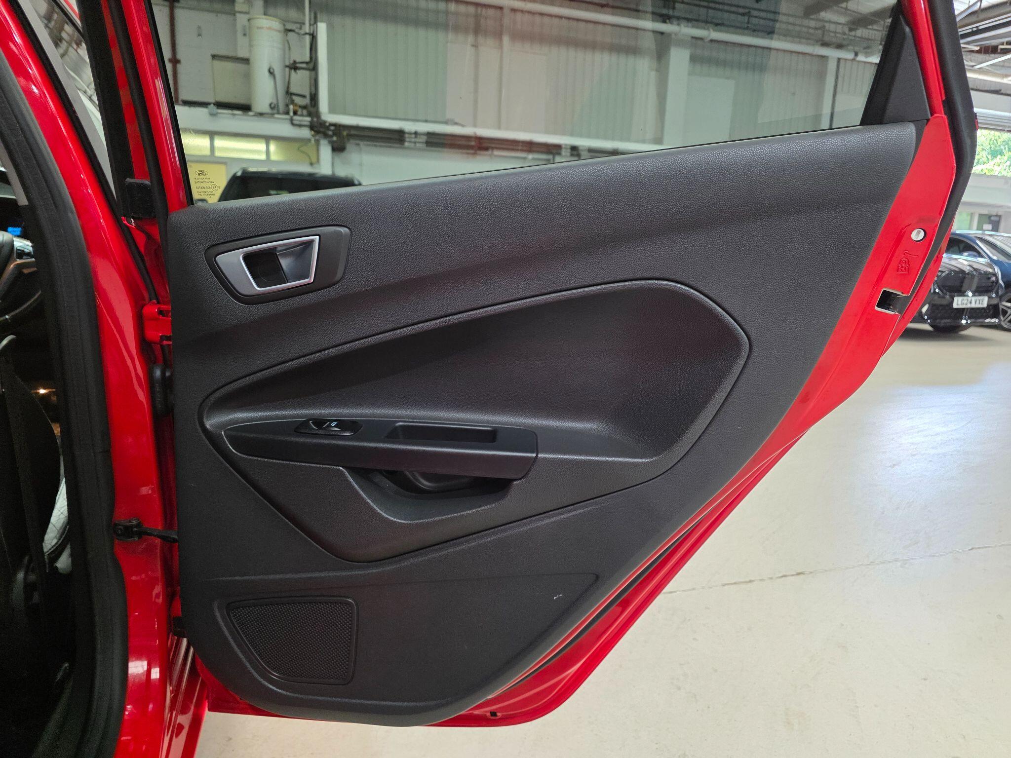 Ford Fiesta view 20