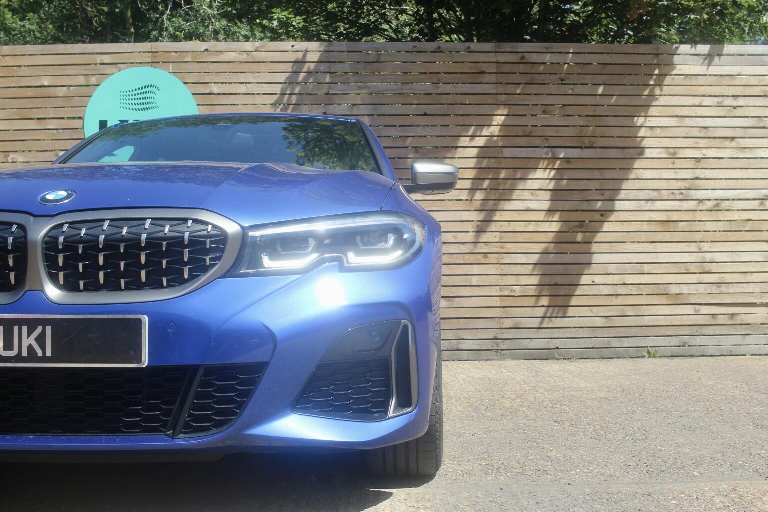 BMW 3 Series view 52
