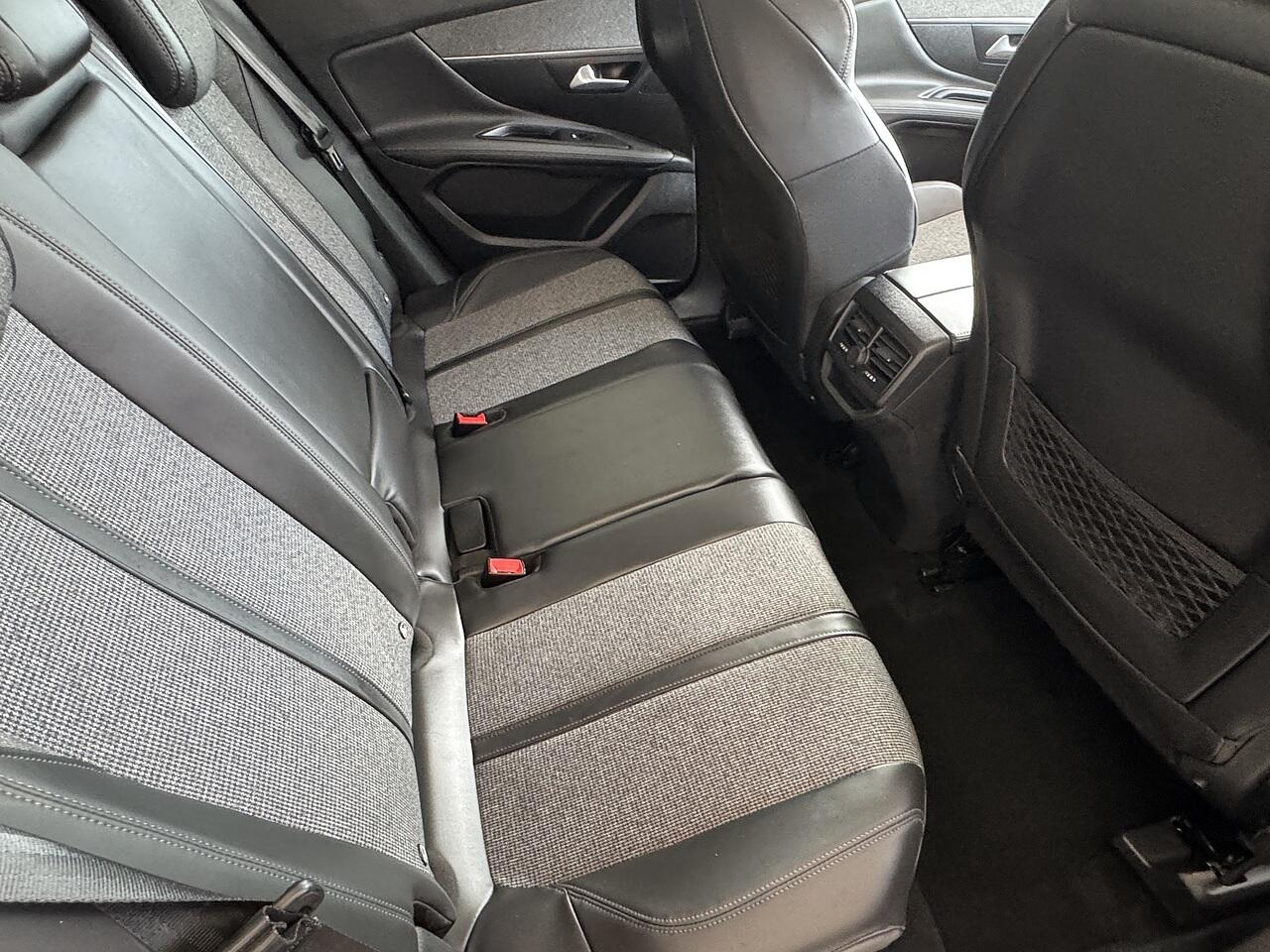 Peugeot 3008 view 14