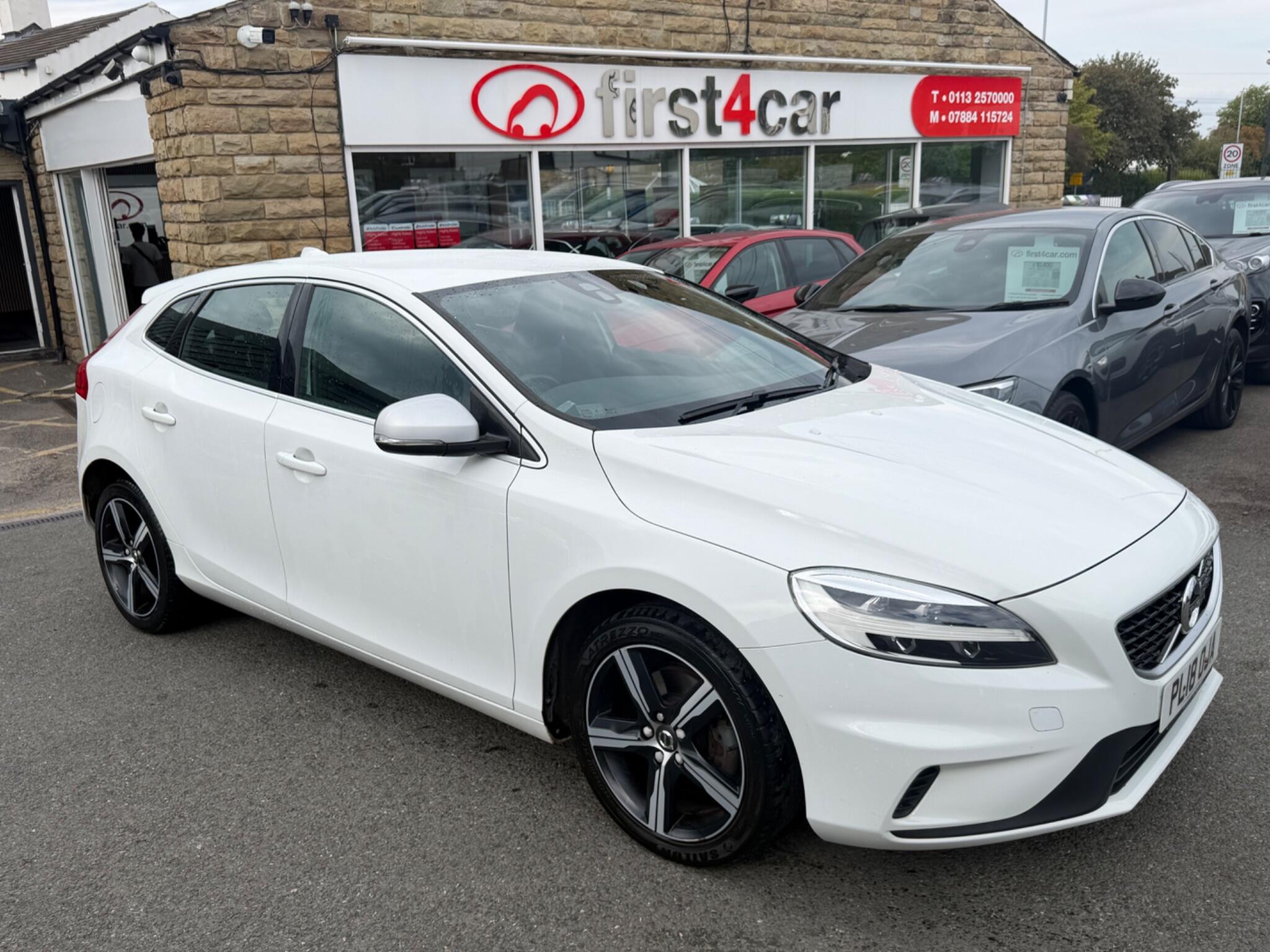 Volvo V40 view 4