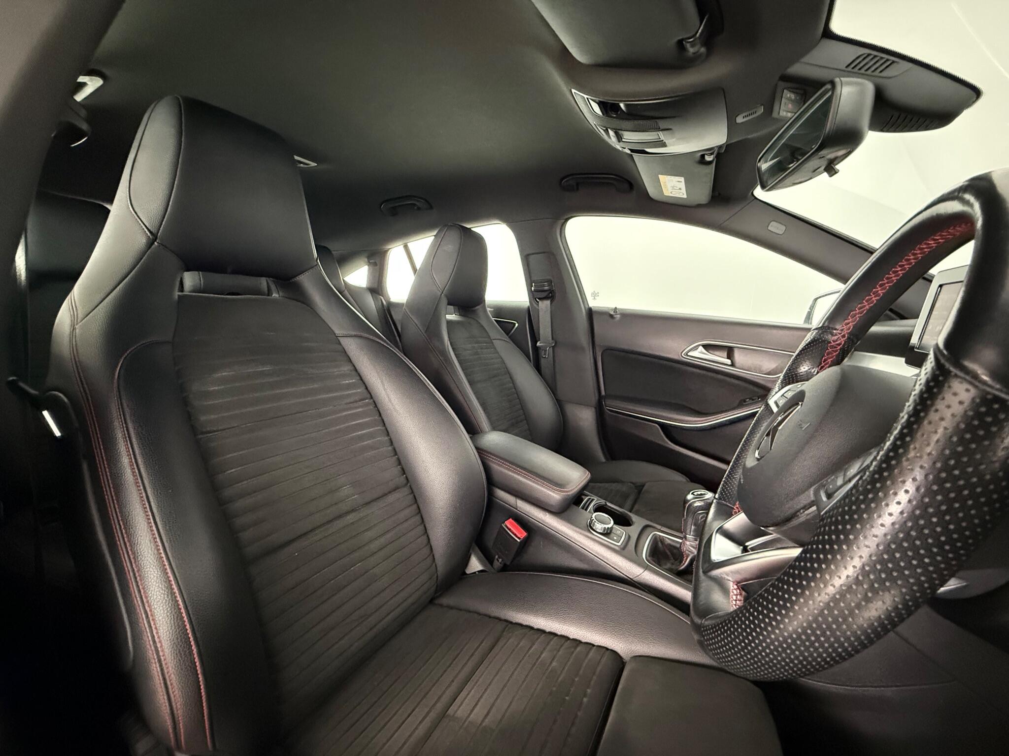 Mercedes-Benz Cla view 28