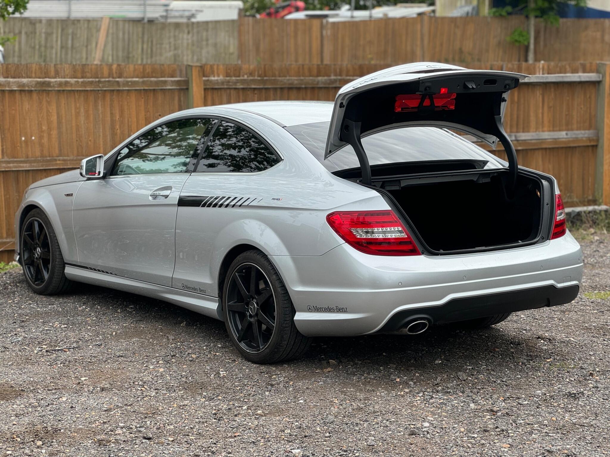 Mercedes-Benz C-Class view 4