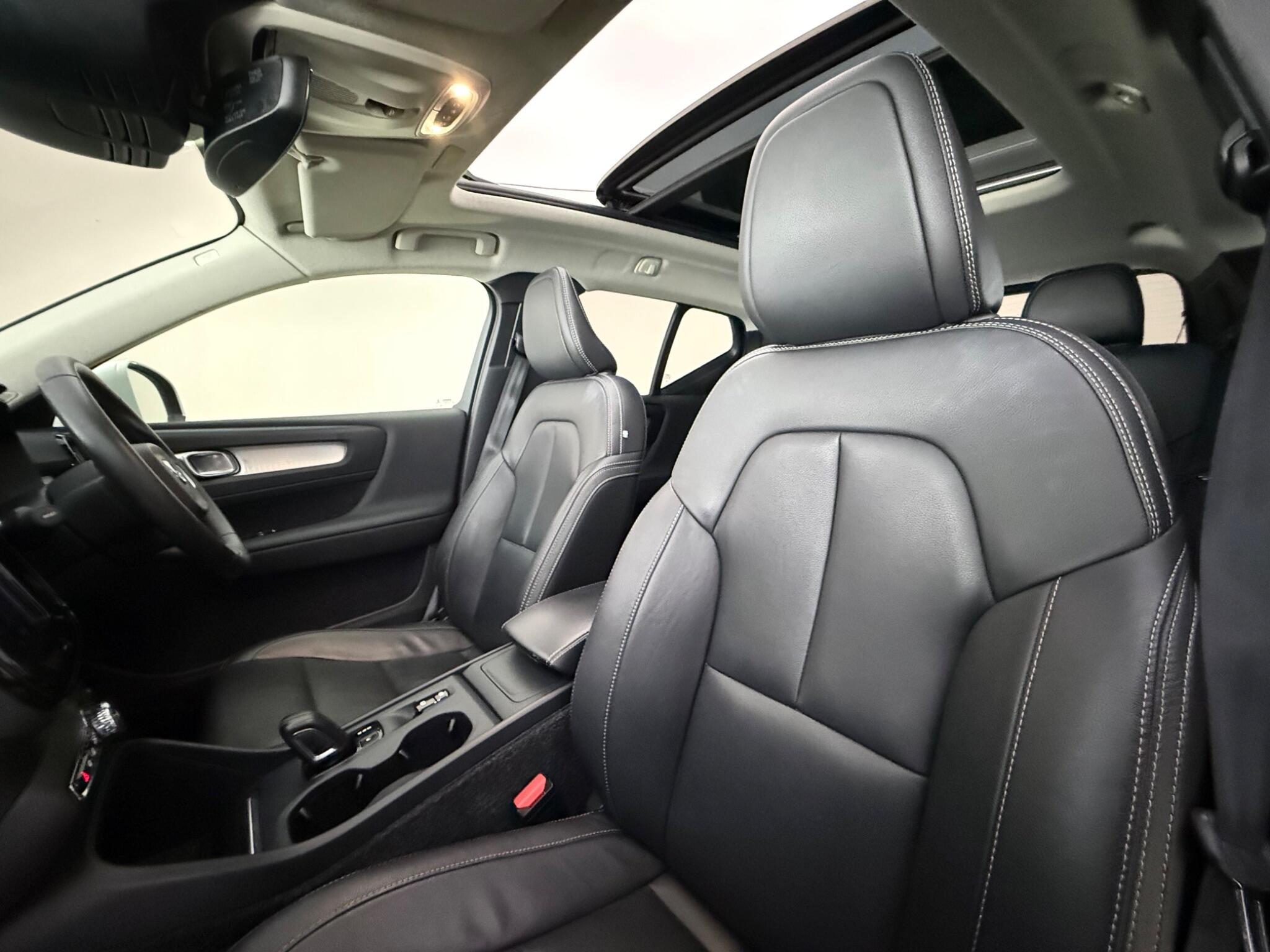 Volvo XC40 view 33