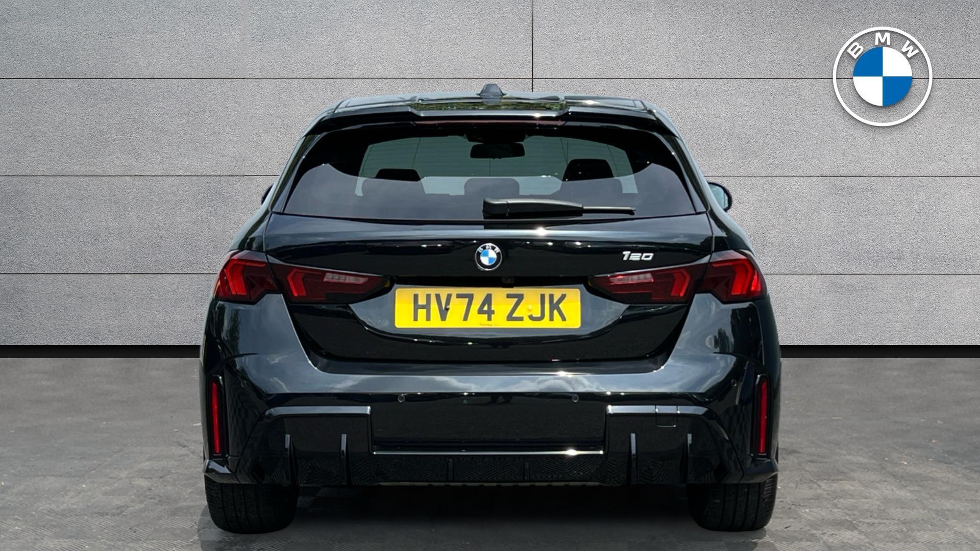 BMW 1 Series view 15