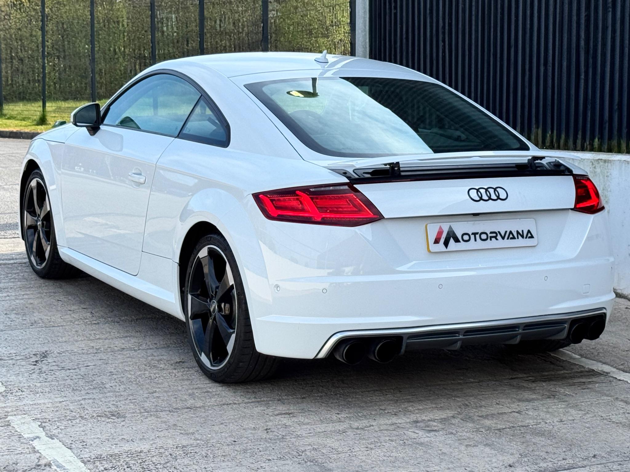 Audi TT view 11