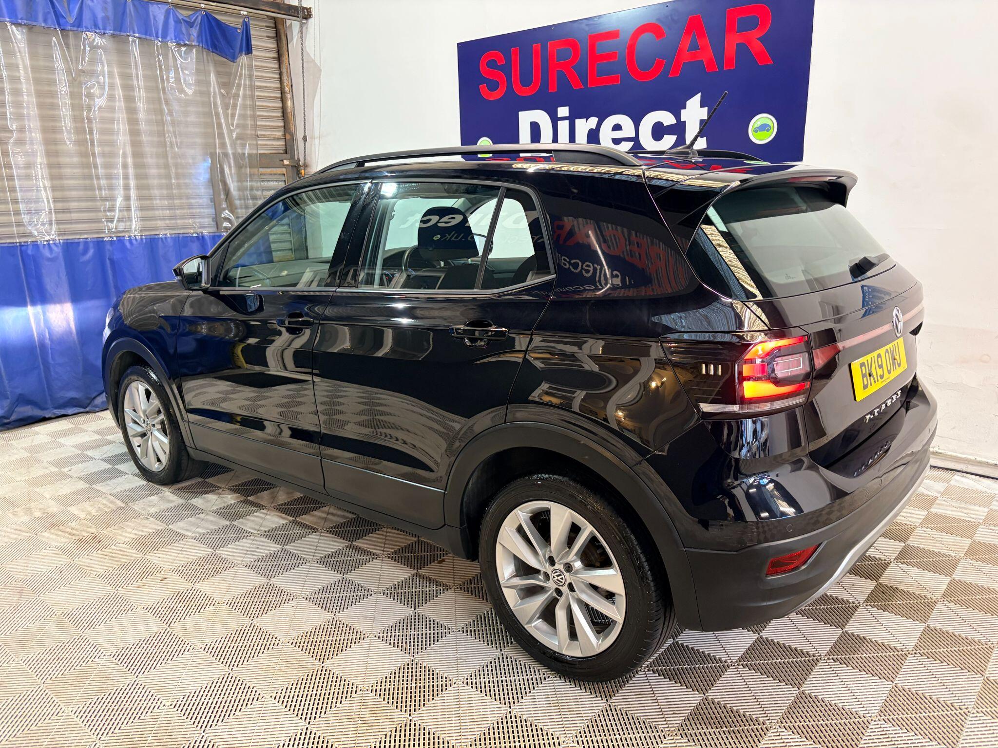 Volkswagen T-Cross view 2