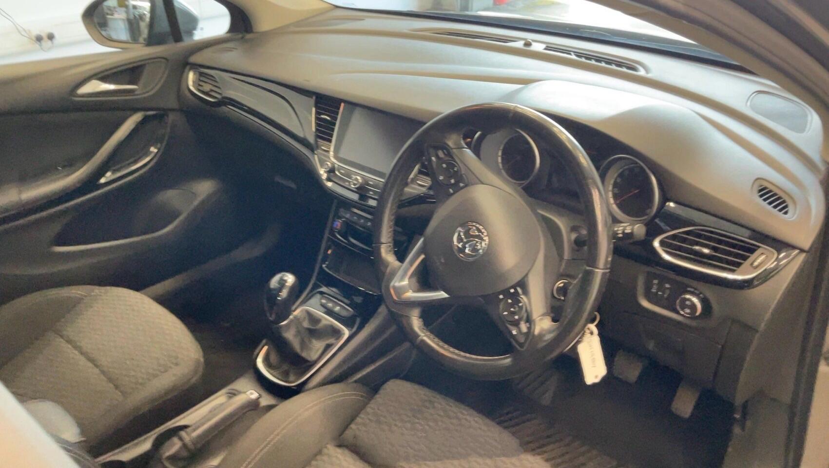 Vauxhall Astra view 9