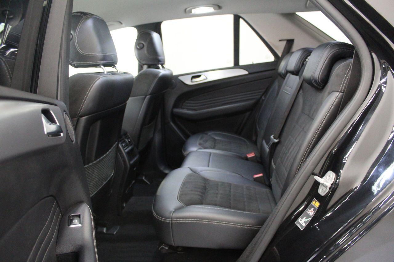 Mercedes-Benz M-Class view 54