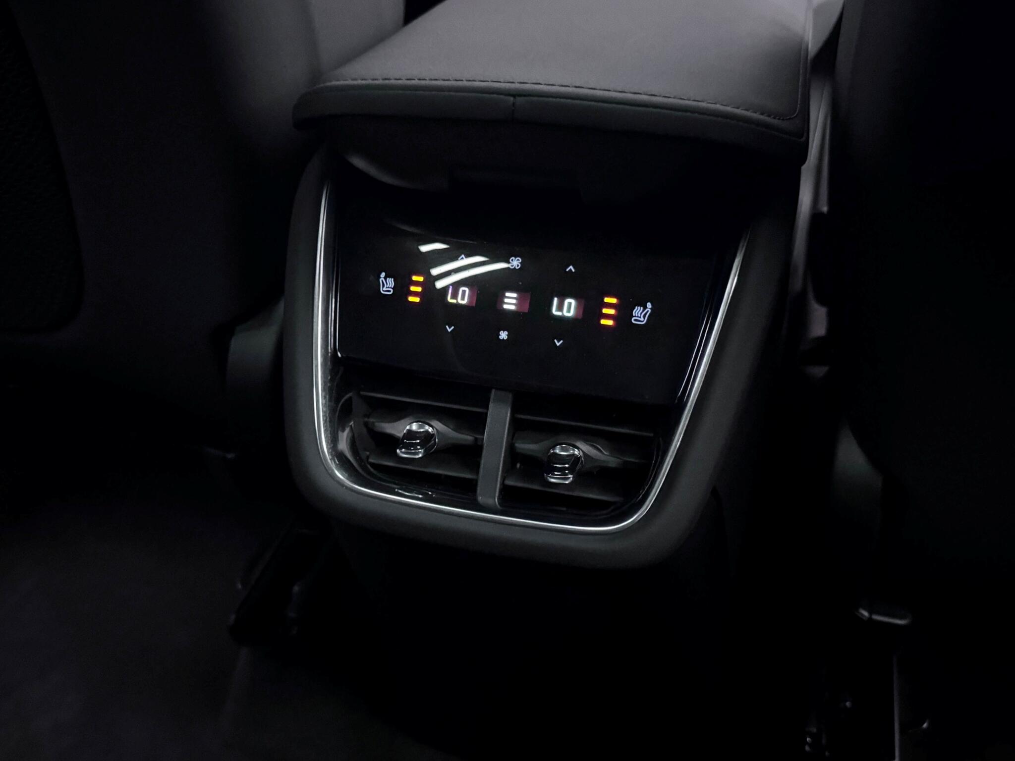 Volvo Ex90 view 18