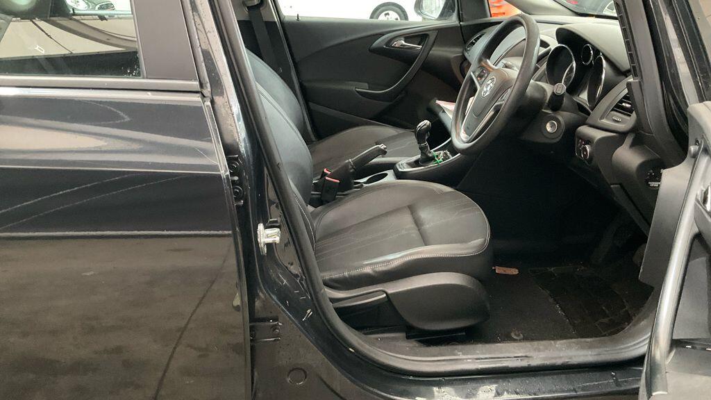 Vauxhall Astra view 9