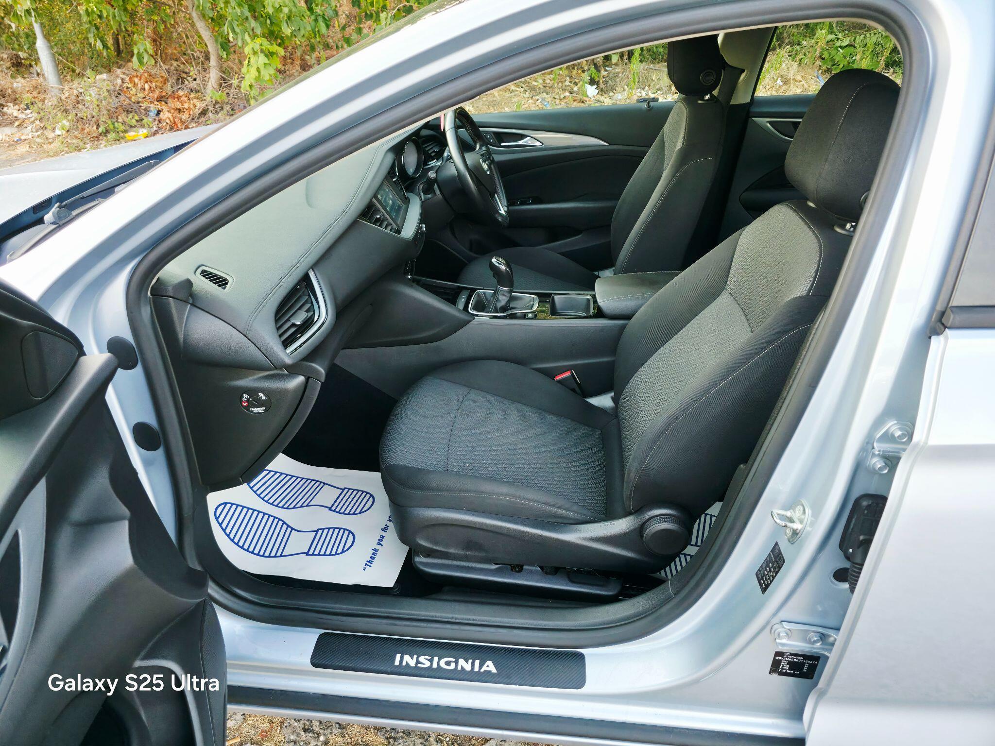 Vauxhall Insignia view 22