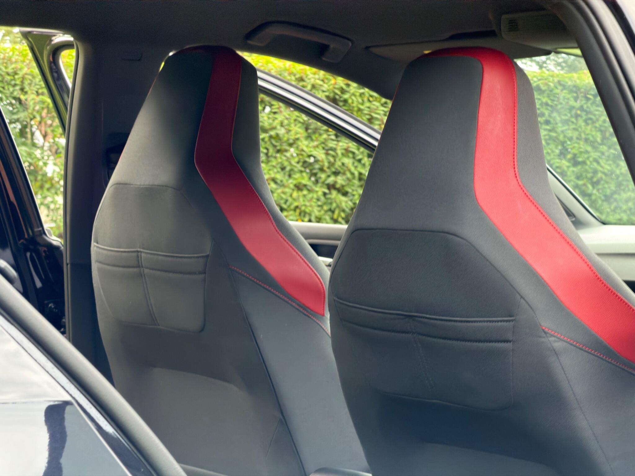 Volkswagen Golf view 17