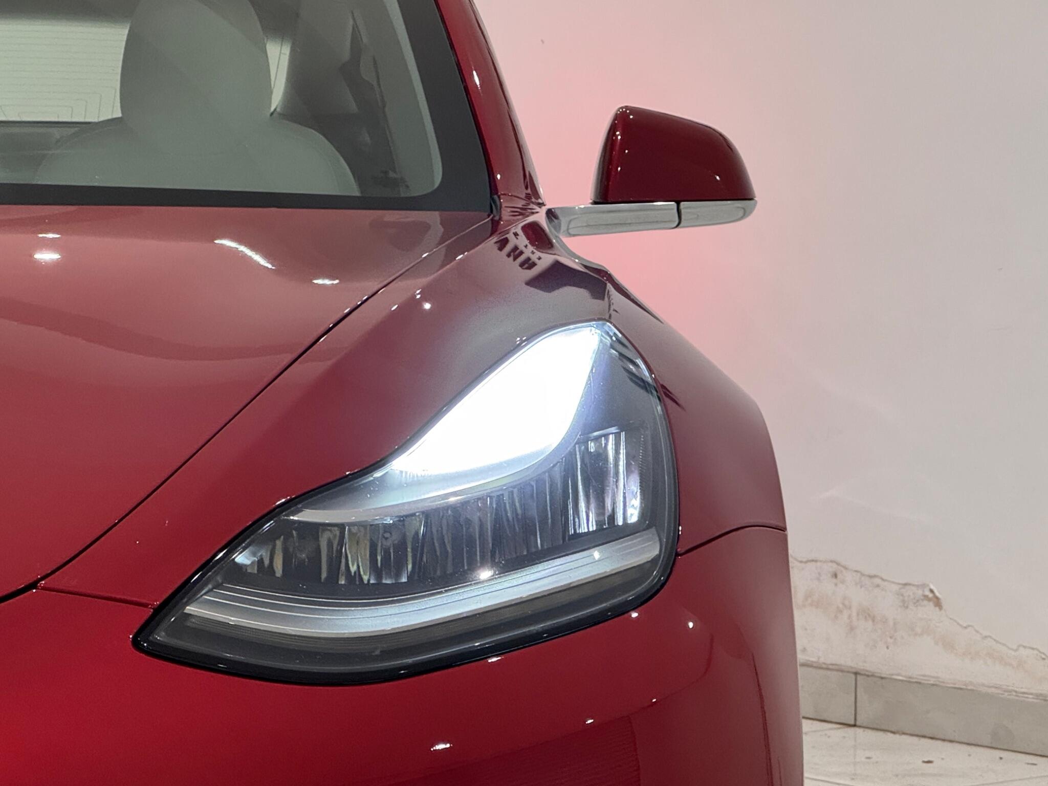 Tesla Model 3 view 27