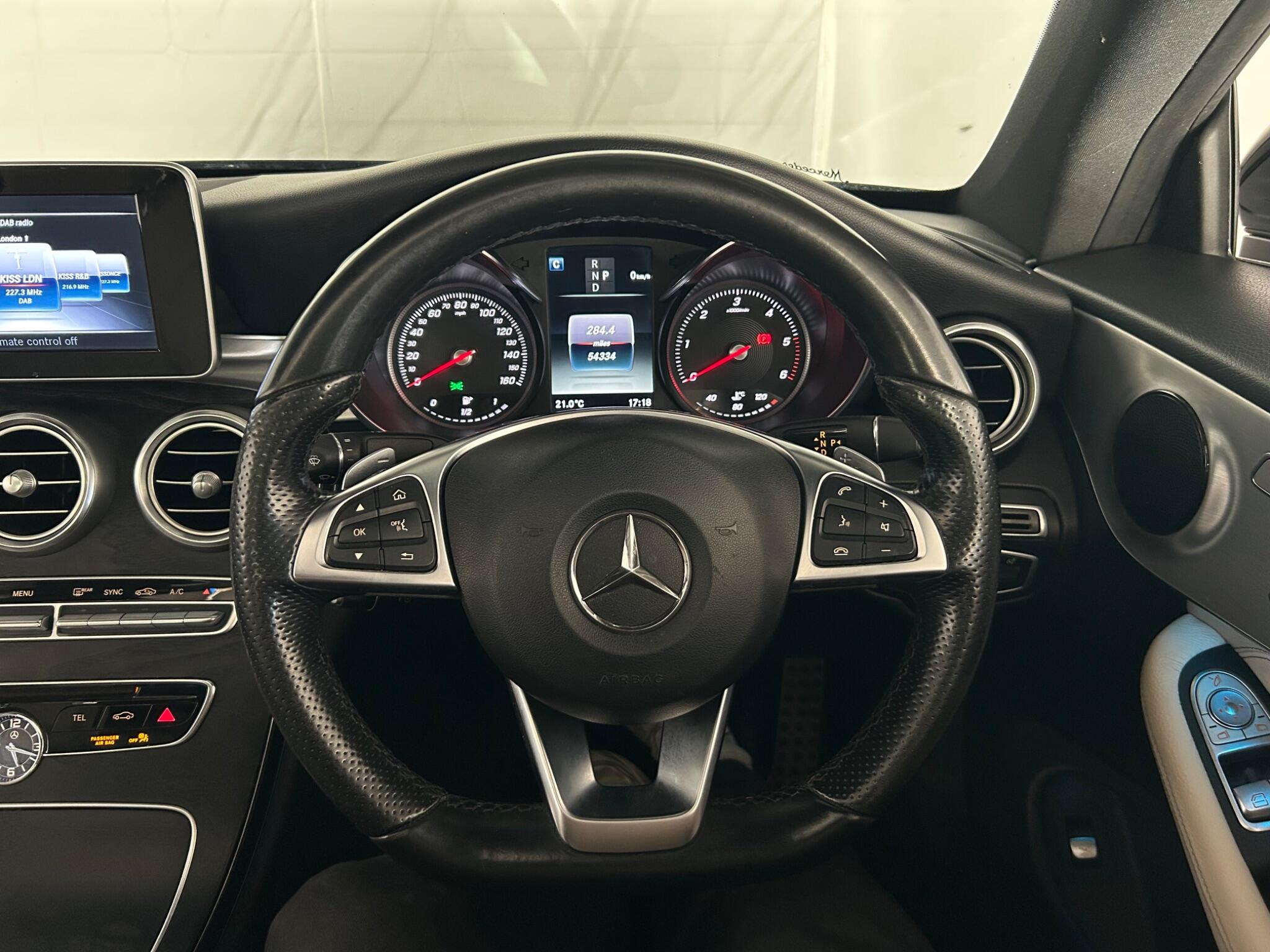 Mercedes-Benz C-Class view 40