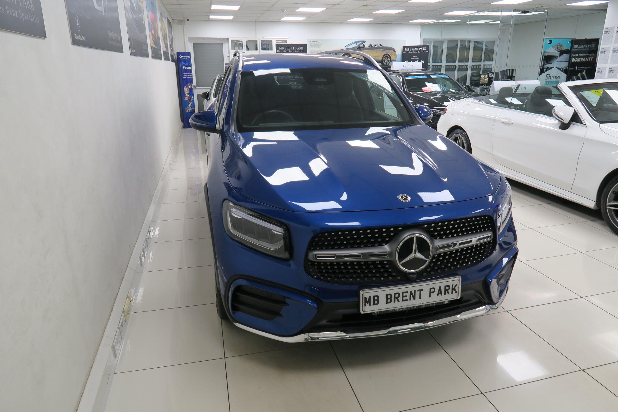 Mercedes-Benz GLB view 4