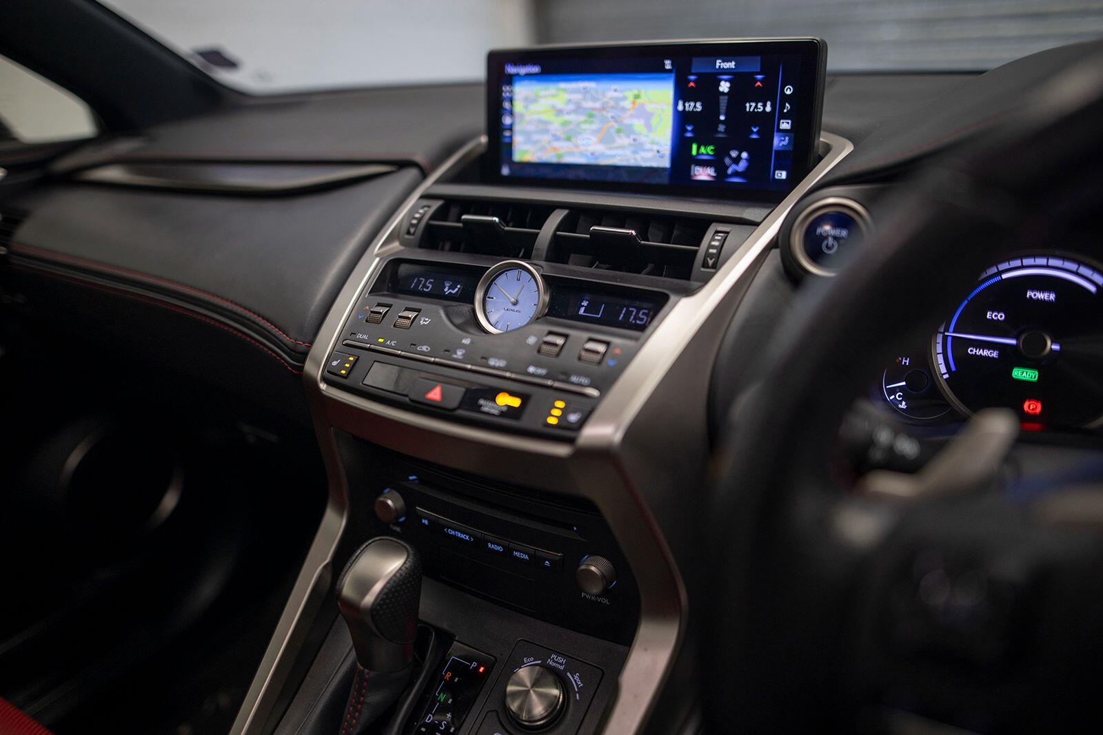 Lexus NX view 25