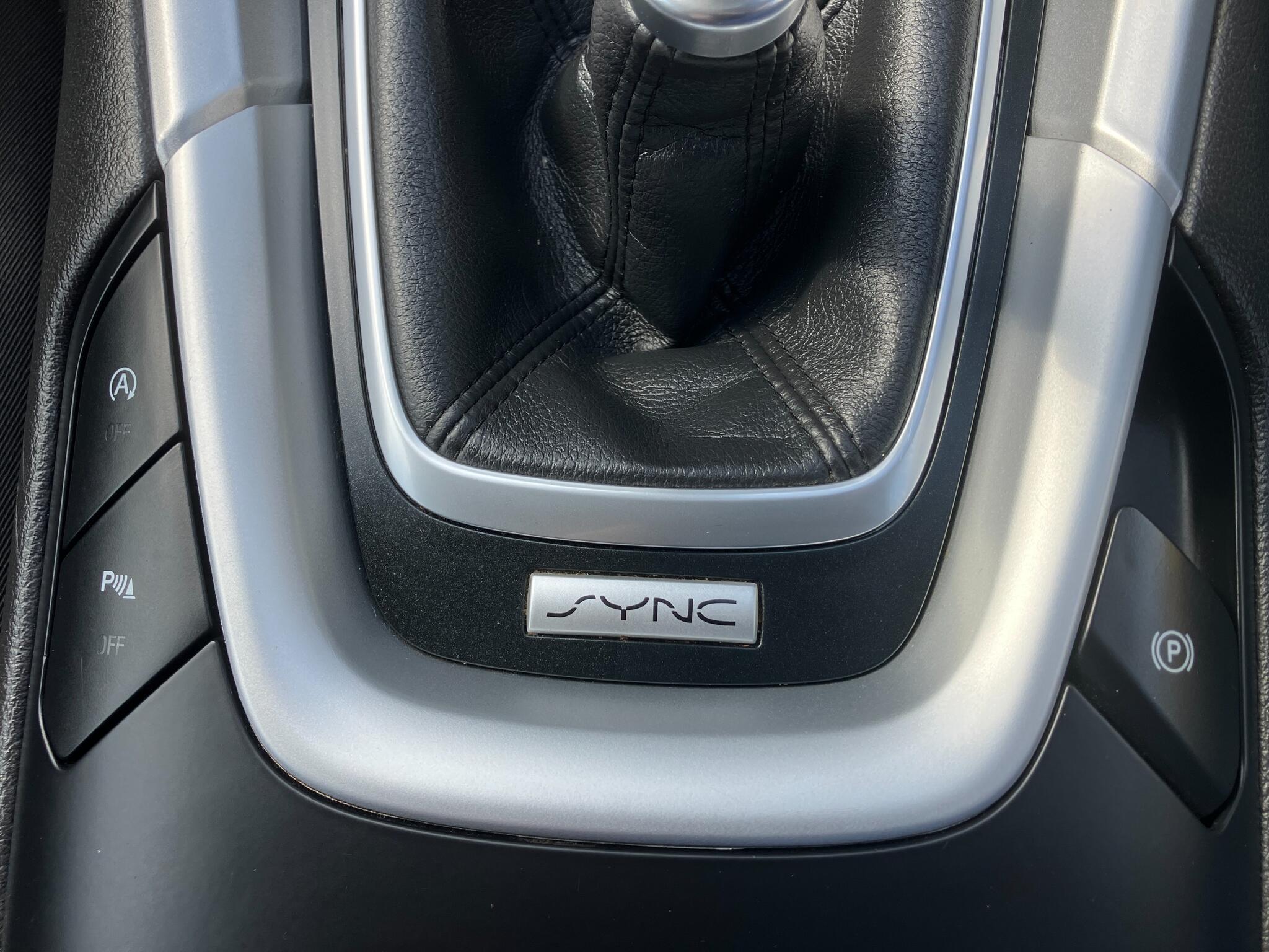 Ford Mondeo view 15