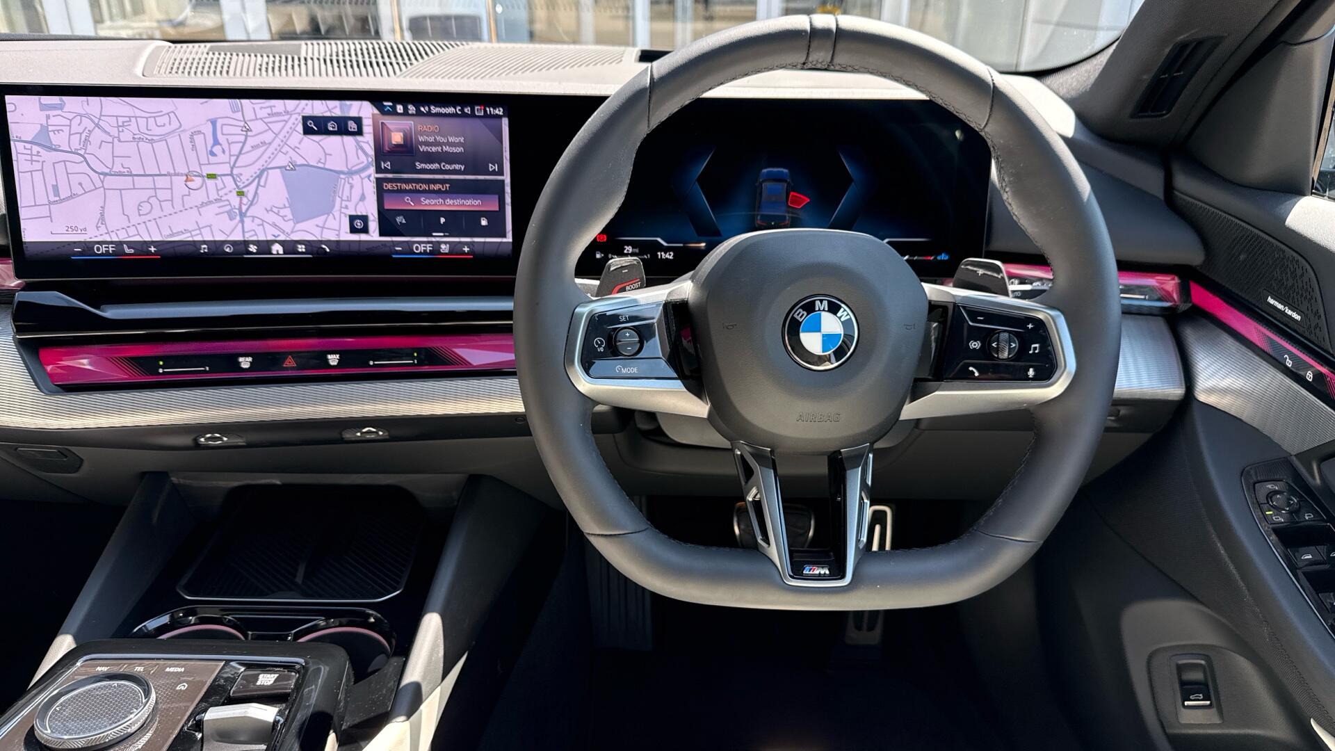BMW 5 Series view 5