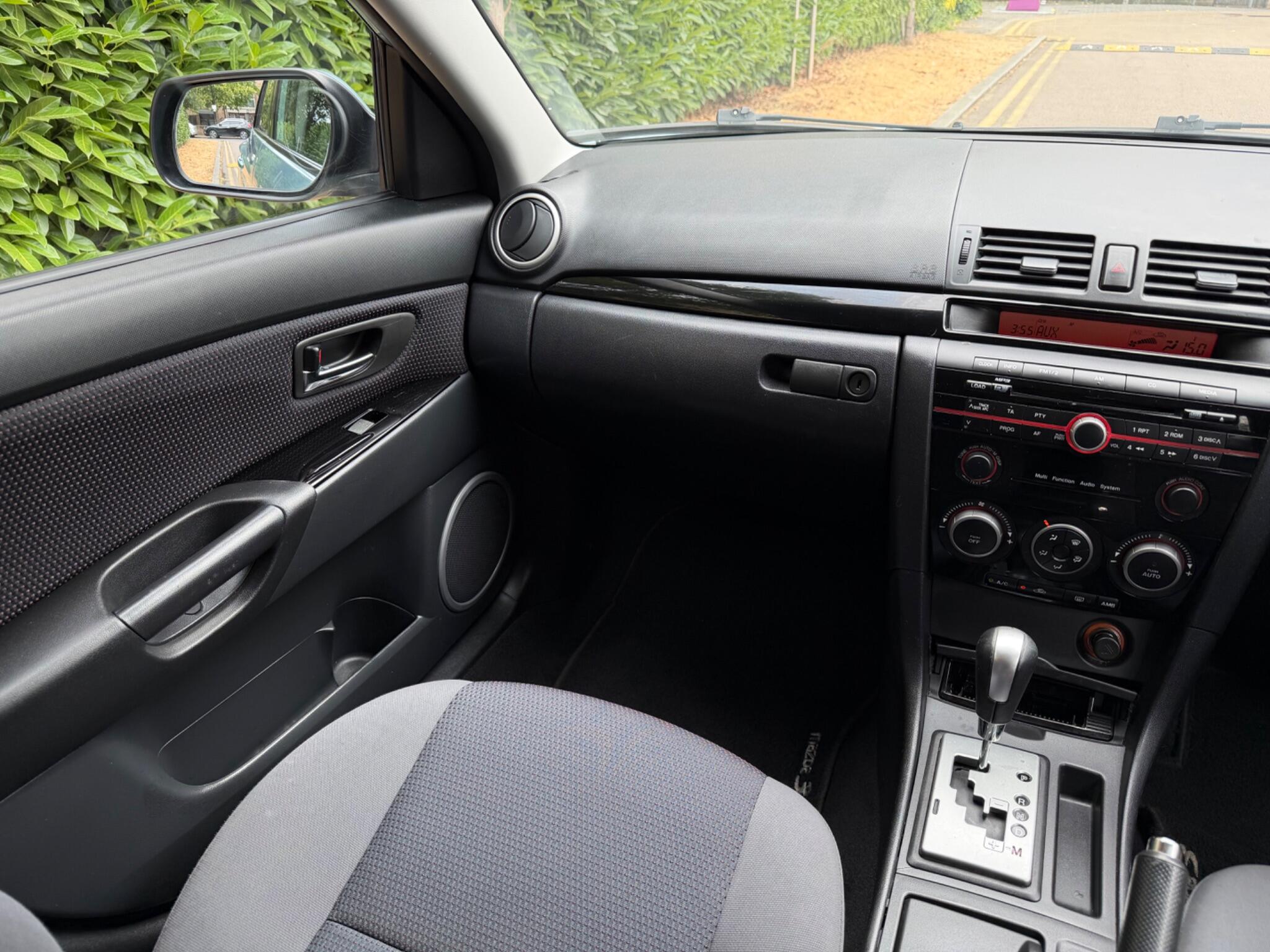 Mazda Mazda3 view 21