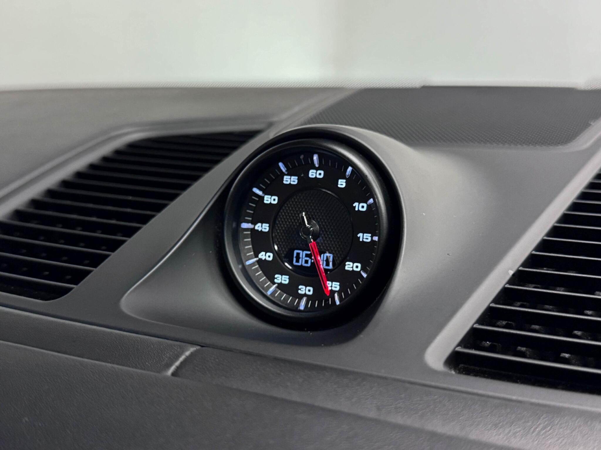 Porsche Cayenne view 55