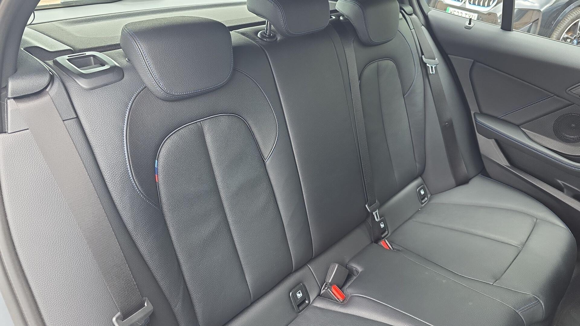 BMW 1 Series view 12