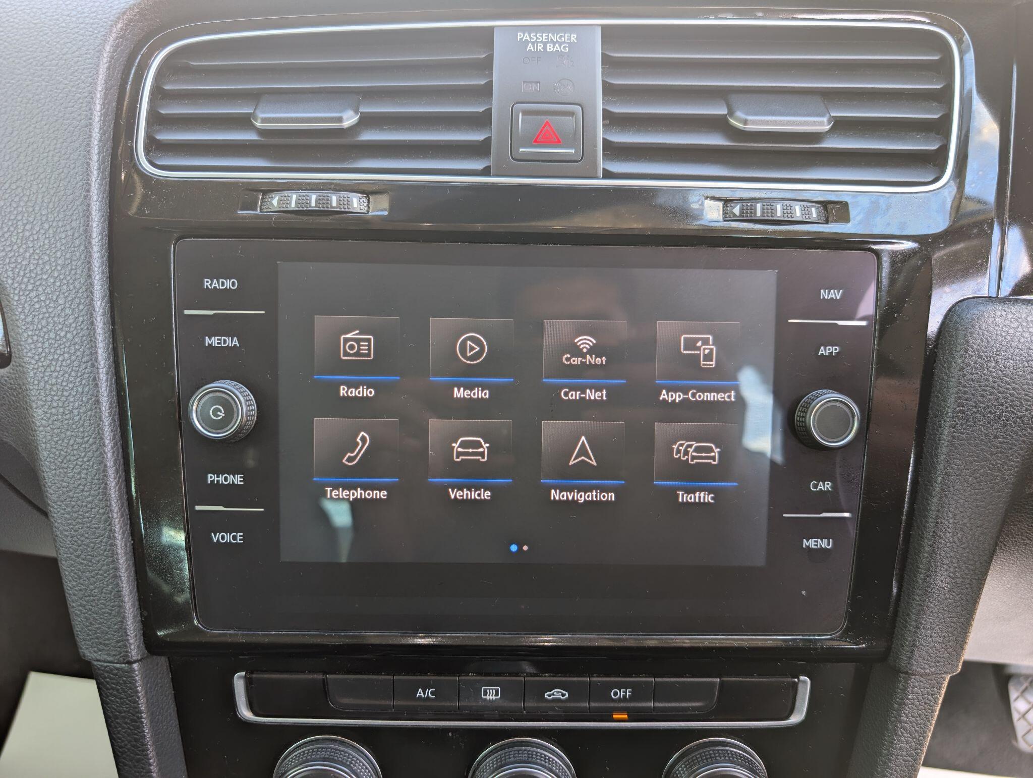 Volkswagen Golf view 24