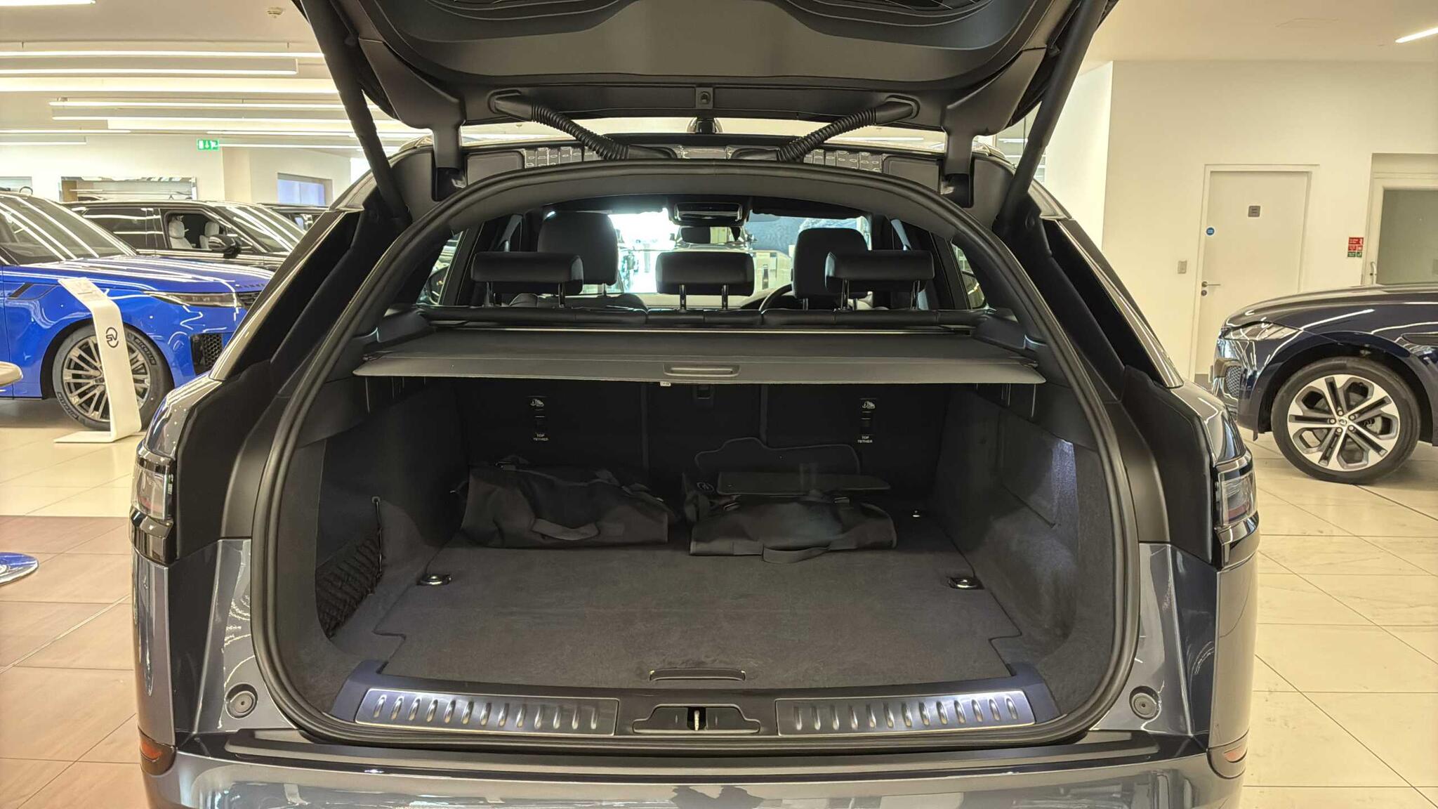 Land Rover Range Rover Velar view 10