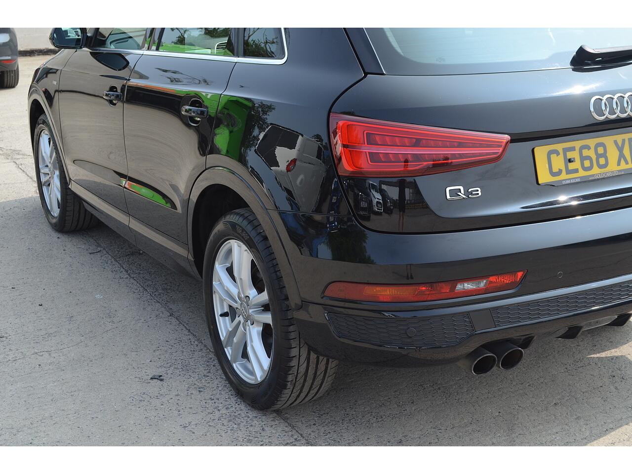 Audi Q3 view 49