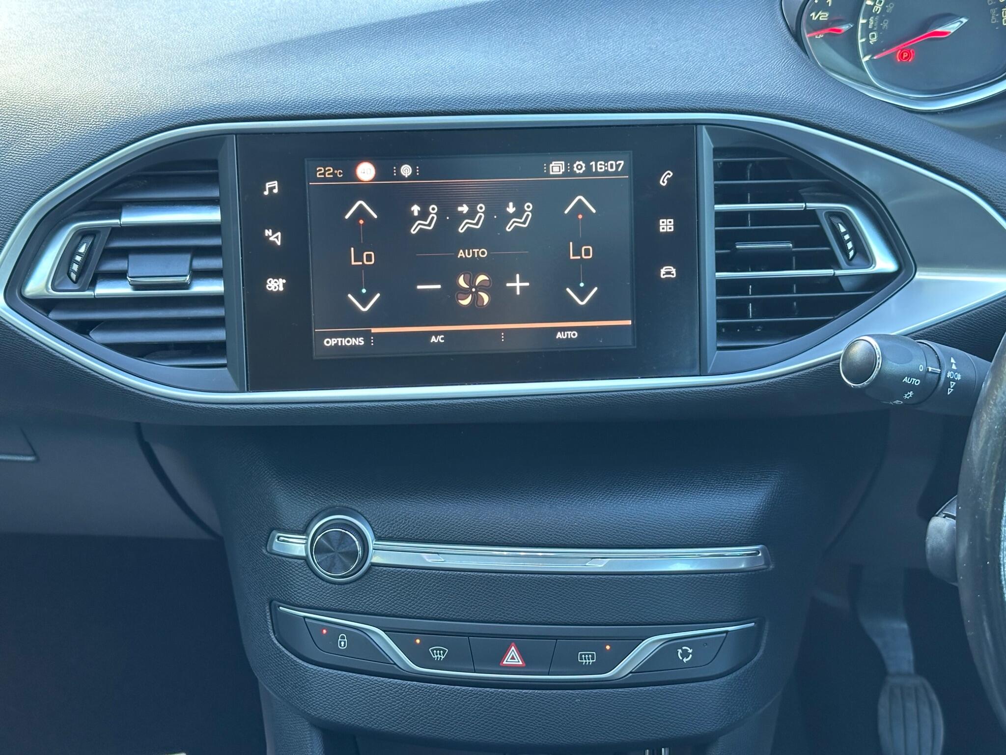 Peugeot 308 view 35
